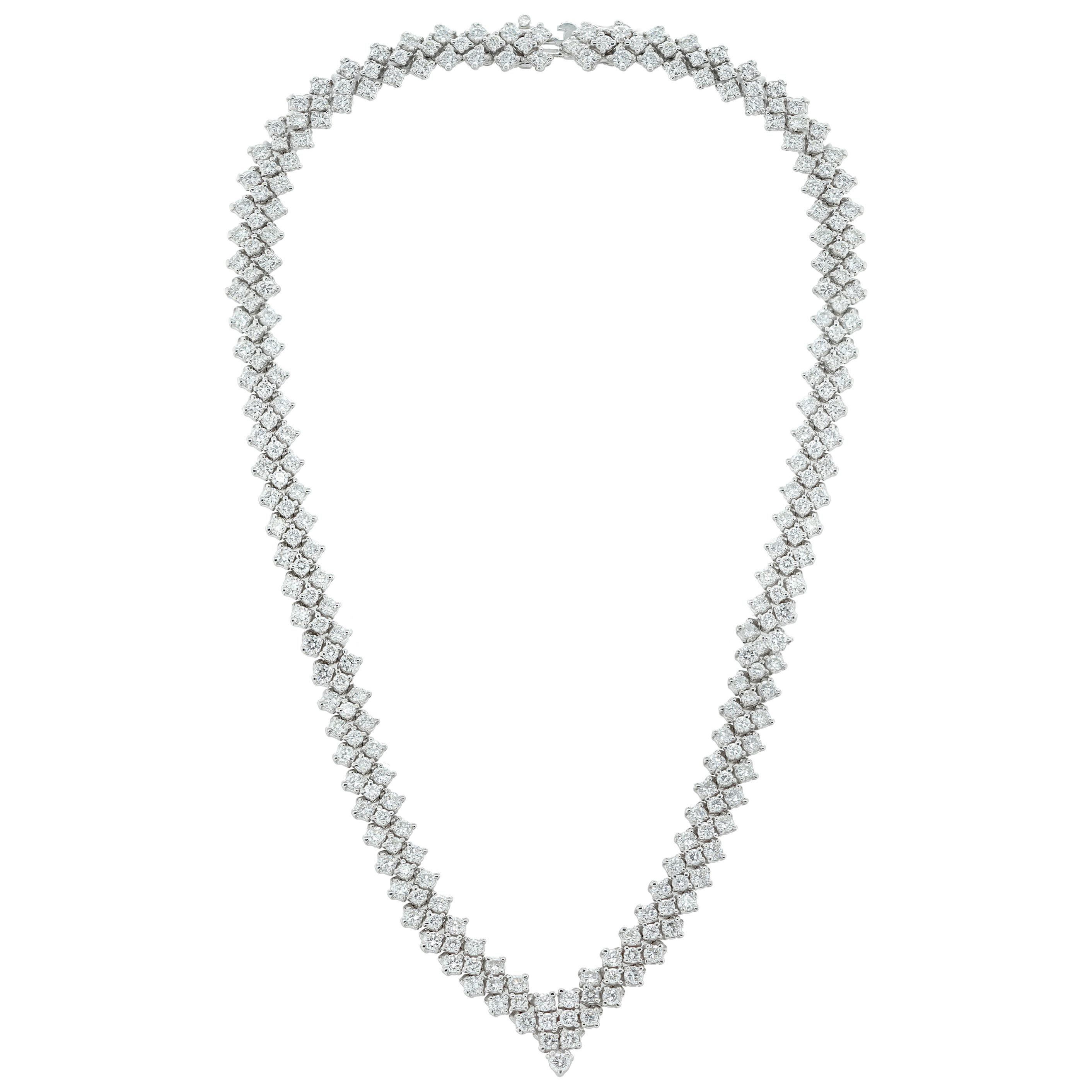 22.00 Cts of Round Diamonds Cluster Style Necklace Tapering off with a V-Style For Sale