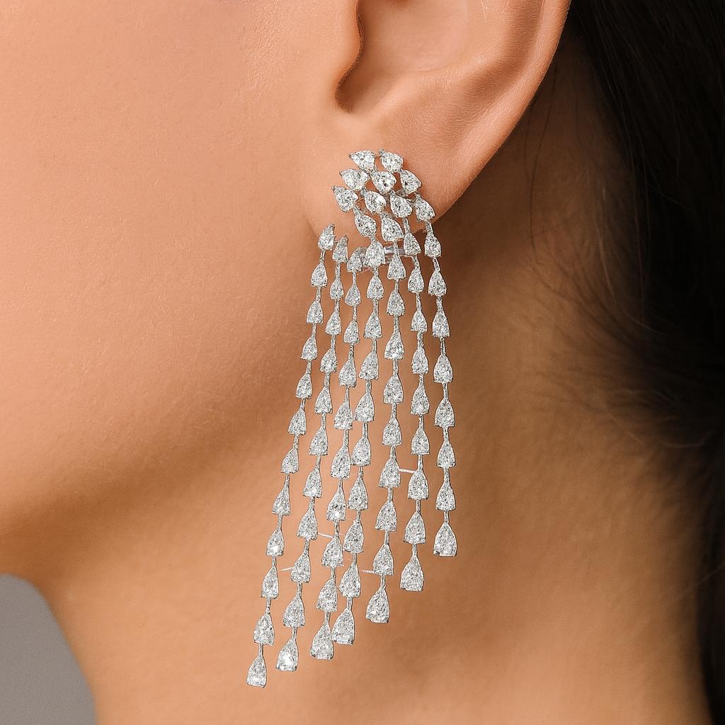 Orecchini lampadario con diamanti a cascata da 22,01 carati in vendita 4