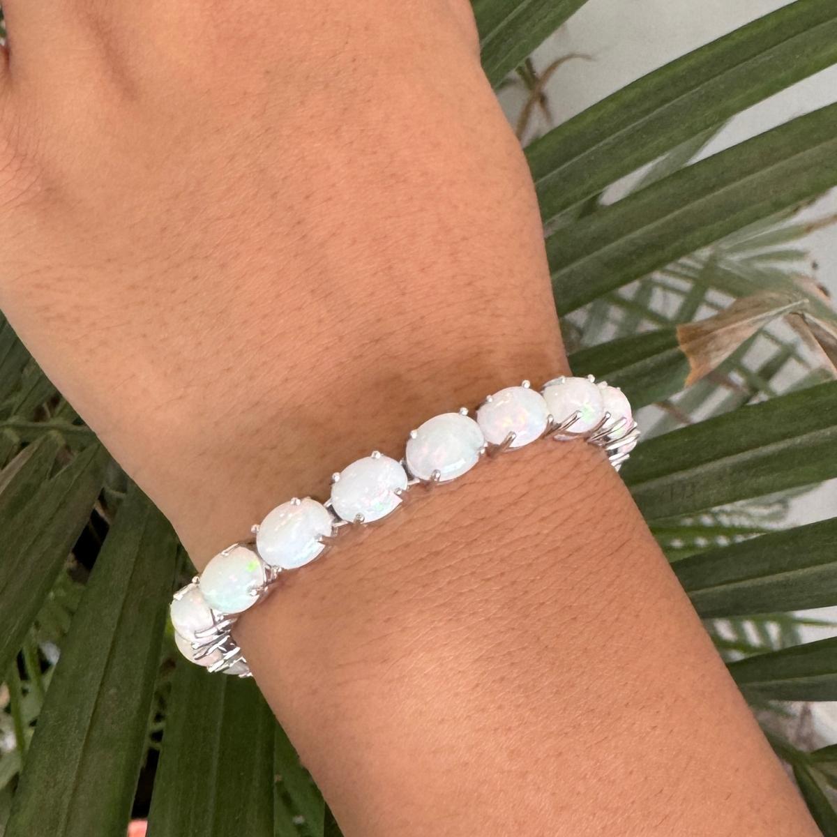 22.04 Carat Genuine Ethiopian Fire Opal Tennis Bracelet for Mom Sterling Silver In New Condition For Sale In New York, NY