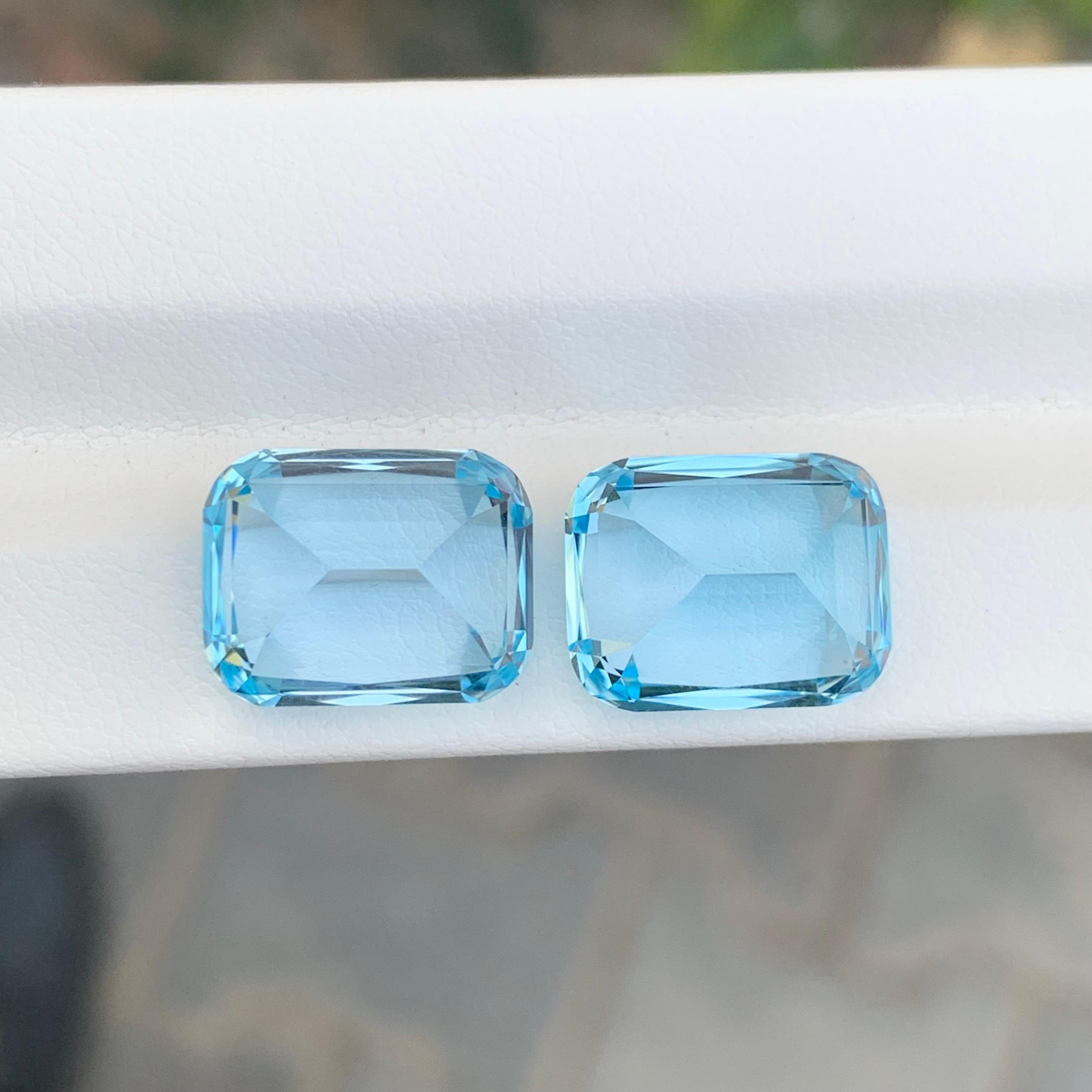 Exquise paire de topazes bleu ciel non serties de 22,05 carats pour la fabrication de bijoux en vente 5