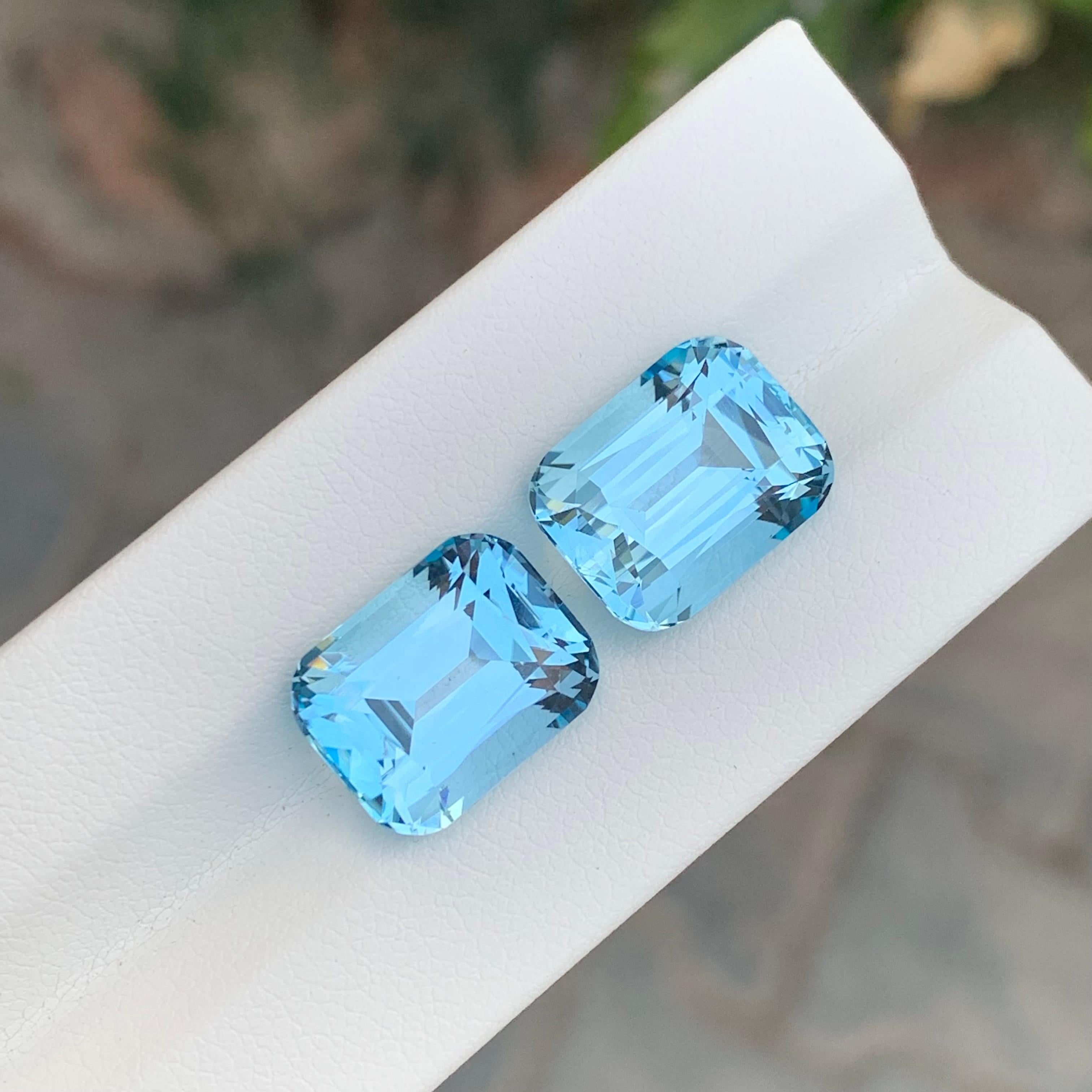 Paire de topazes bleues en vrac 
Poids : 22,05 carats
Dimension : 13,7 x 10,7 x 8,4 Mm Et 
                    13.7 x 10.7 x 8.4 Mm 
Origine : Brésil
Forme : Coussin
Couleur : Bleu ciel
Certificat : Sur demande du client

Les avantages de la topaze
