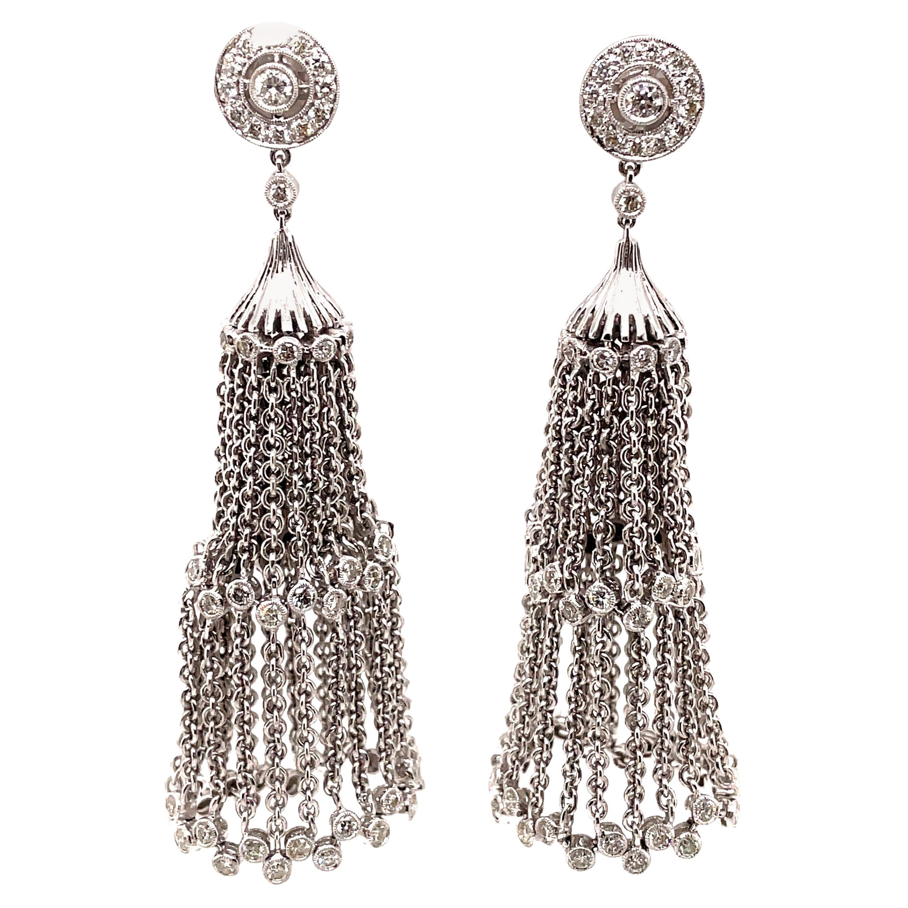 Boucles d'oreilles lustre en or blanc 18 carats avec diamants de 2,20 carats