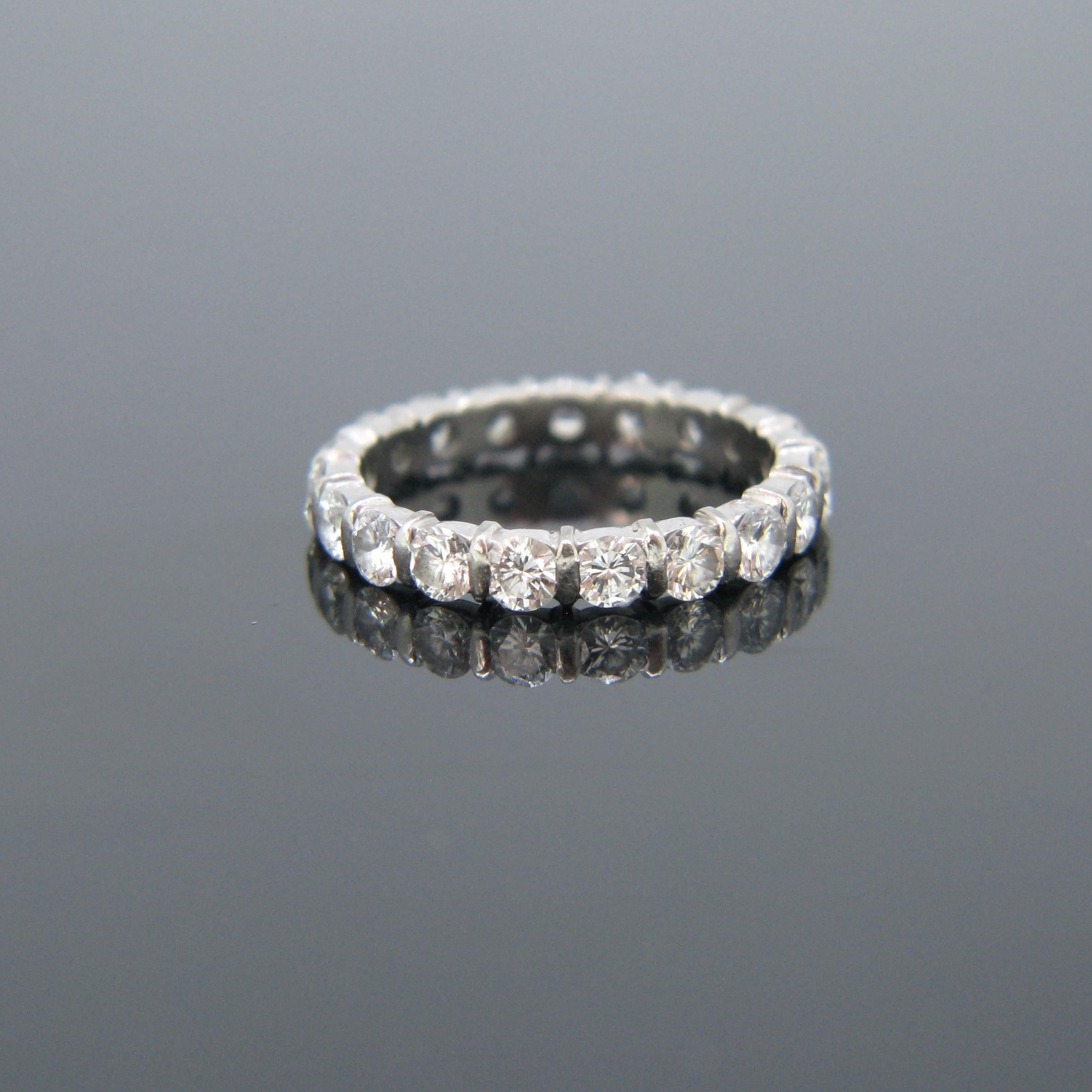 Women's or Men's 2.20ct Eternity Brilliant Cut Diamonds White Gold Ring For Sale
