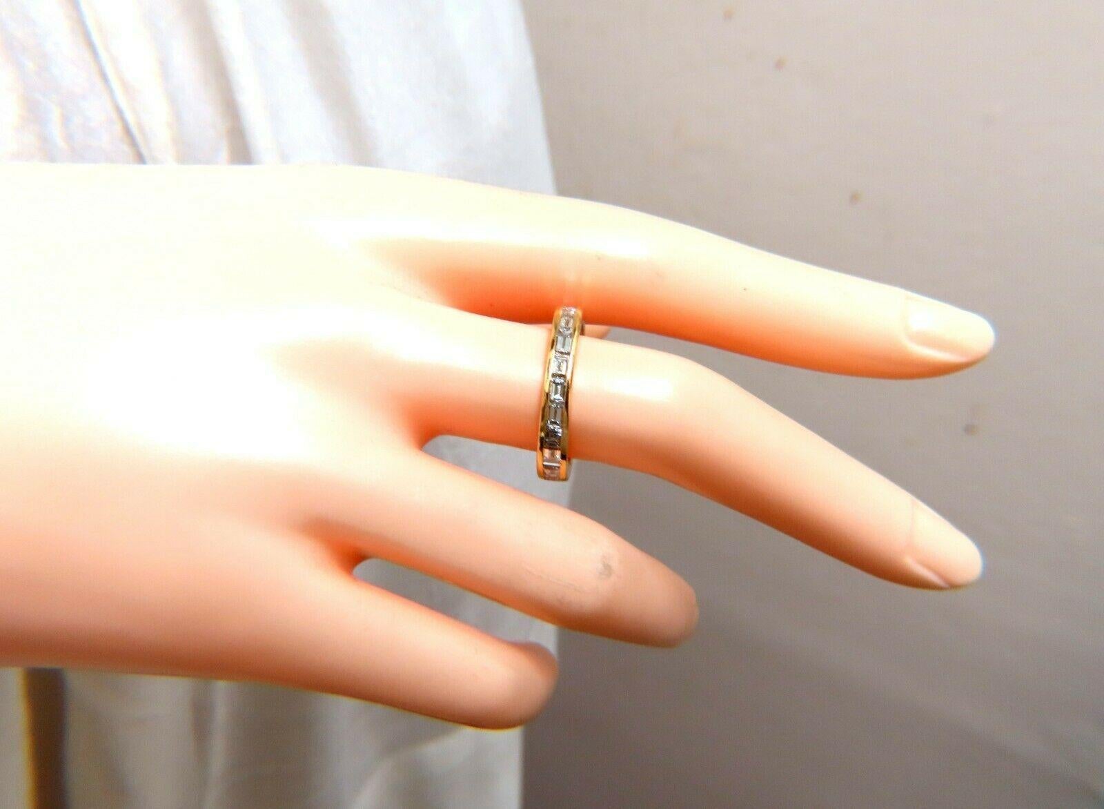 2,20ct. Anello Eternity con diamanti naturali Baguette in oro 14kt in vendita 1