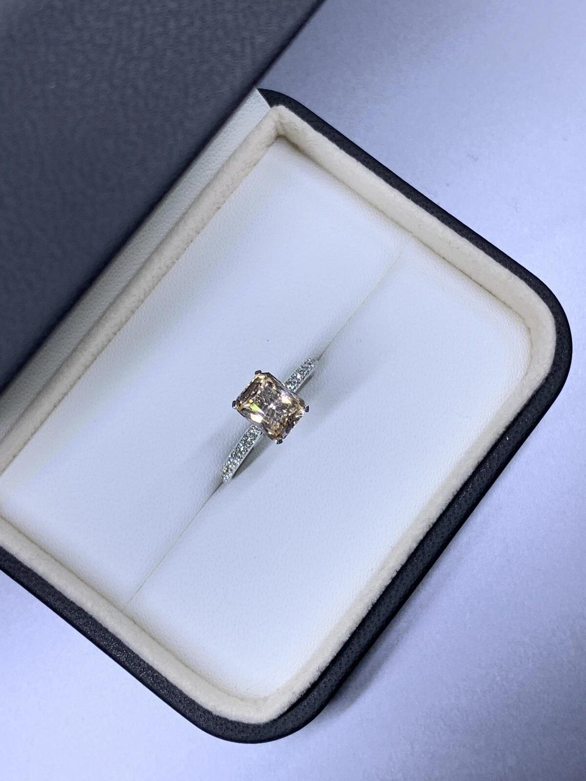 Emerald Cut 2.20ct Pink sapphire diamond’s engagement ring in platinum. For Sale