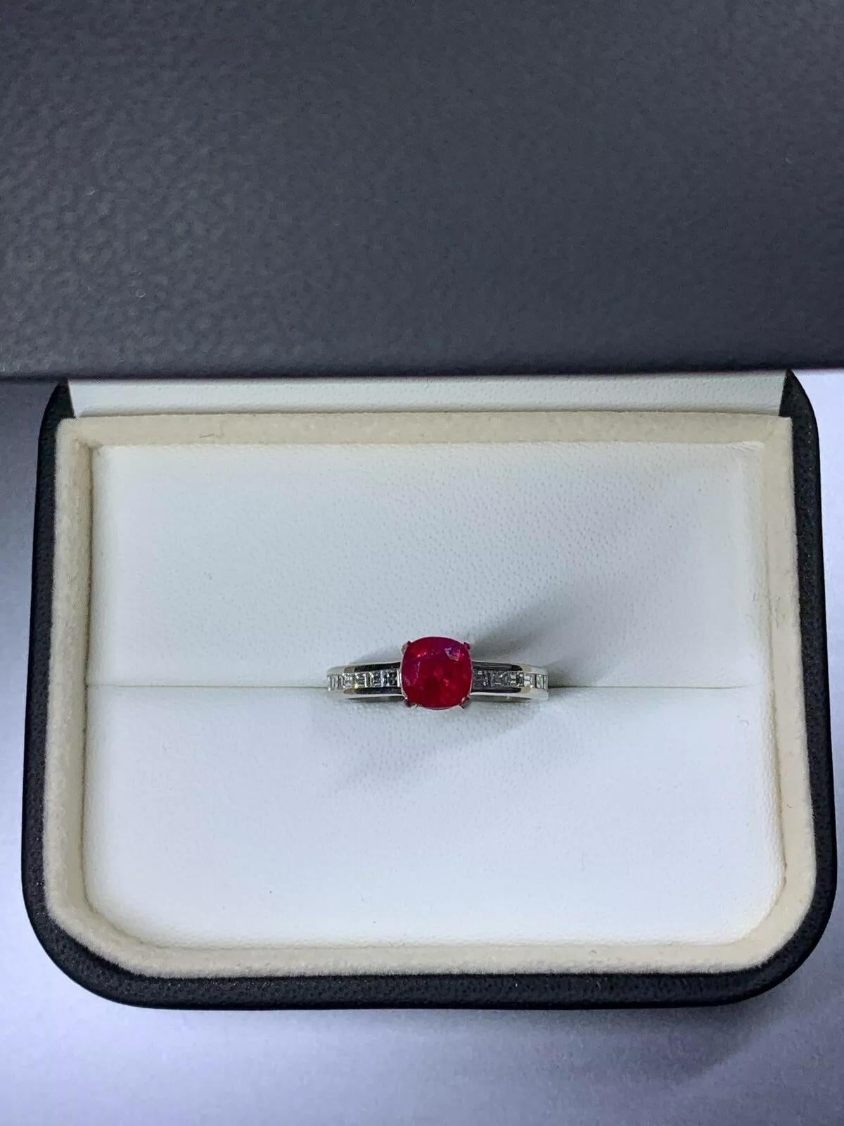 2.20ct Ruby and baguette diamond engagement ring in platinum. In New Condition For Sale In London, GB