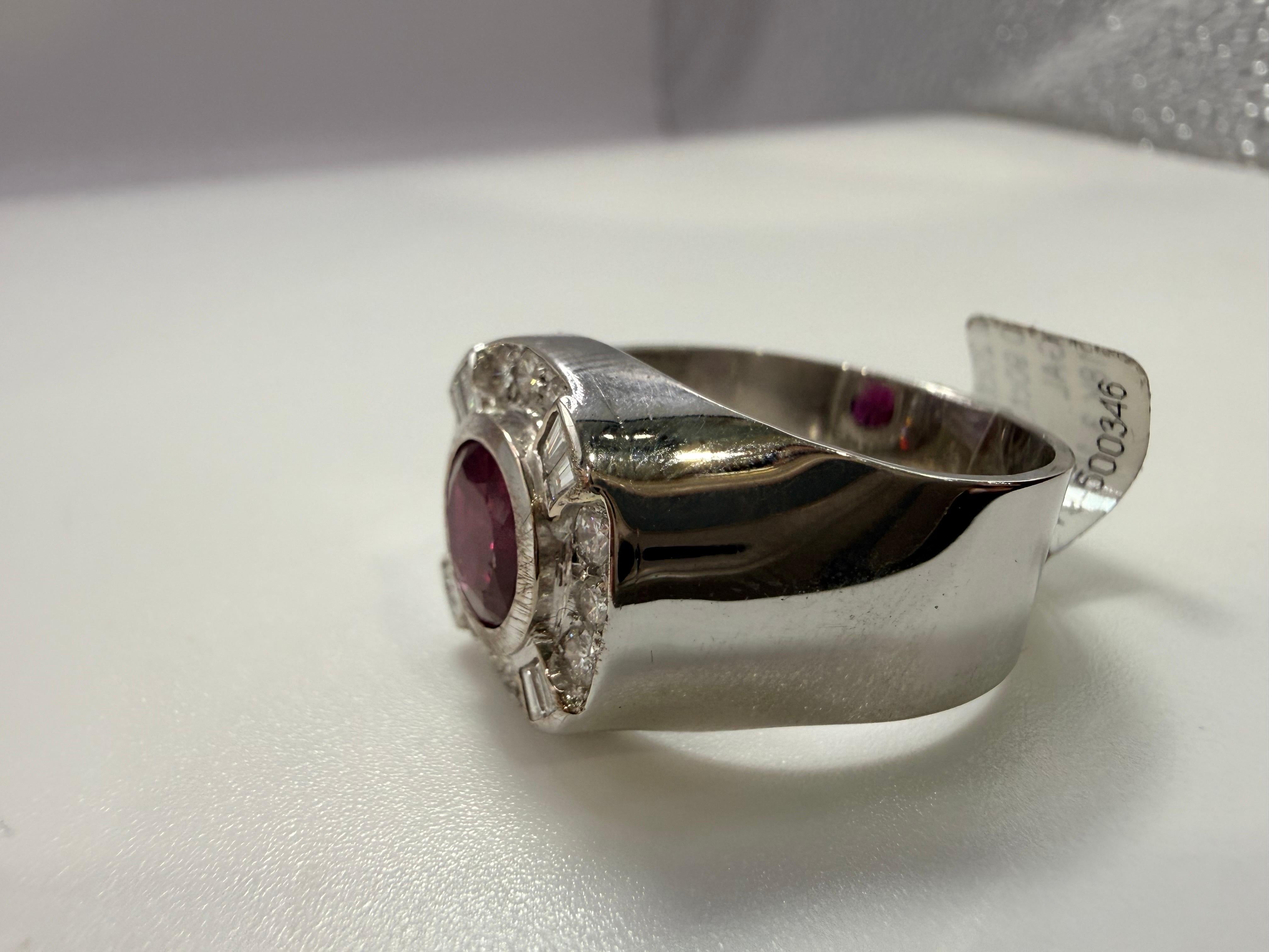 Taglio rotondo Anello con diamante e rubino da 2,20 carati Anello cocktail unisex in oro 18Kt in vendita