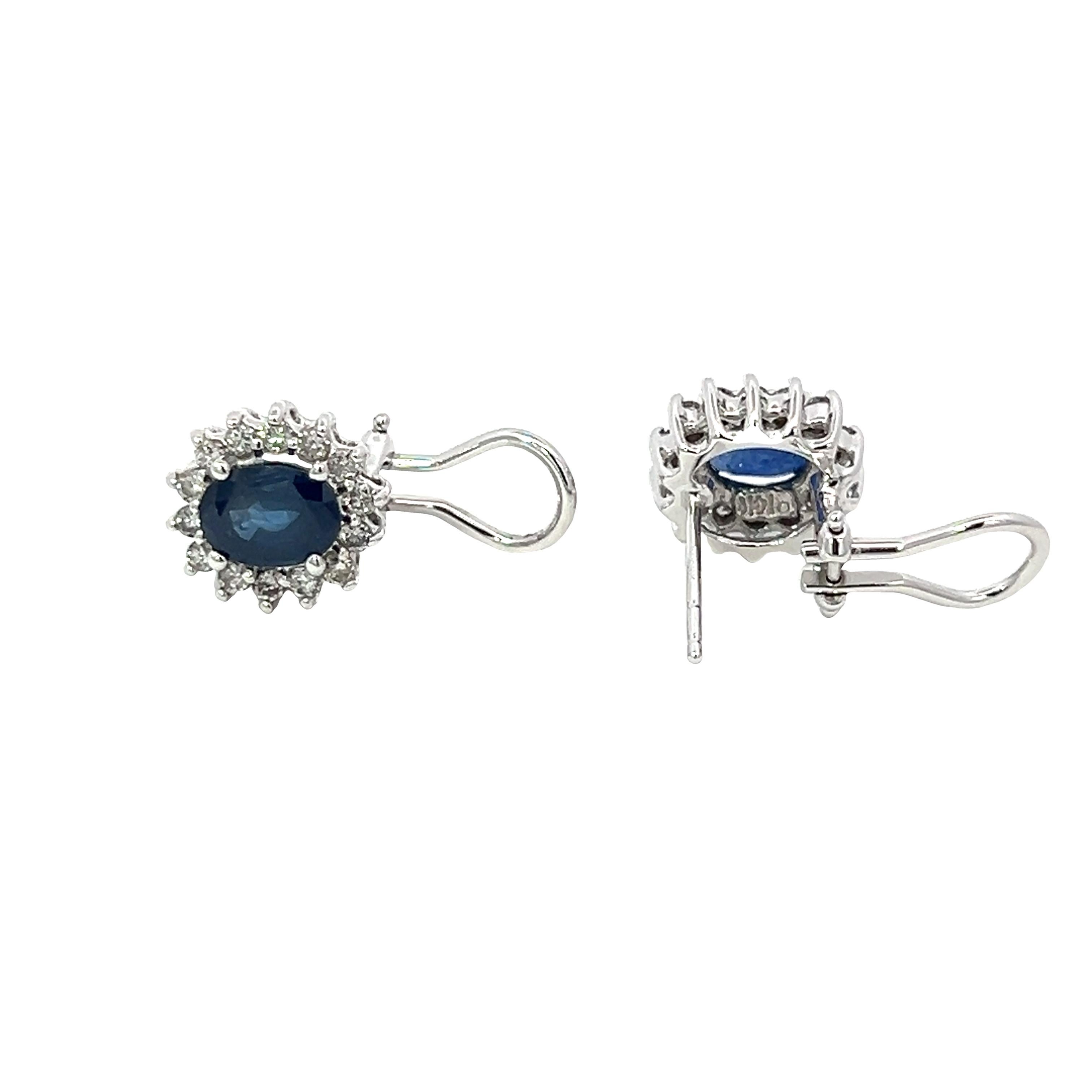 Poids total de 2,20 ct  Boucles d'oreilles saphir et diamant en or blanc 14 carats (Clips) Neuf - En vente à New York, NY