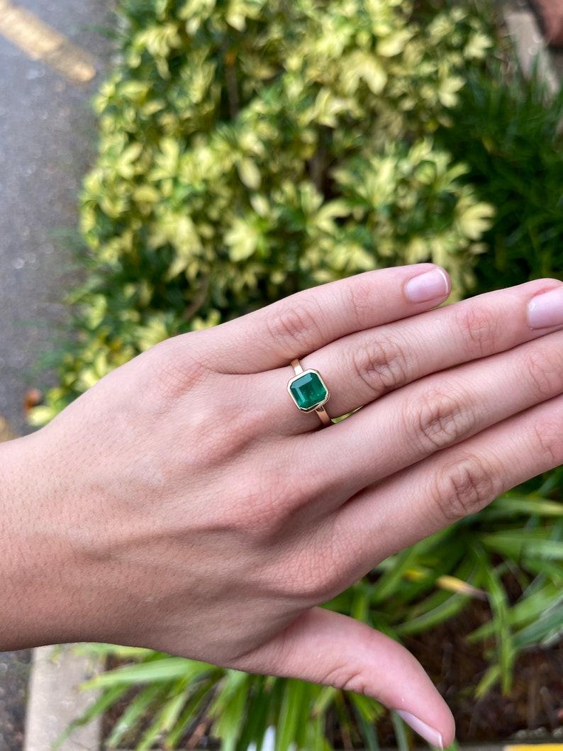 2.20cts Asscher Cut Bezel Set Emerald Solitaire Ring 14K, Emerald Ring 14K Pour femmes en vente