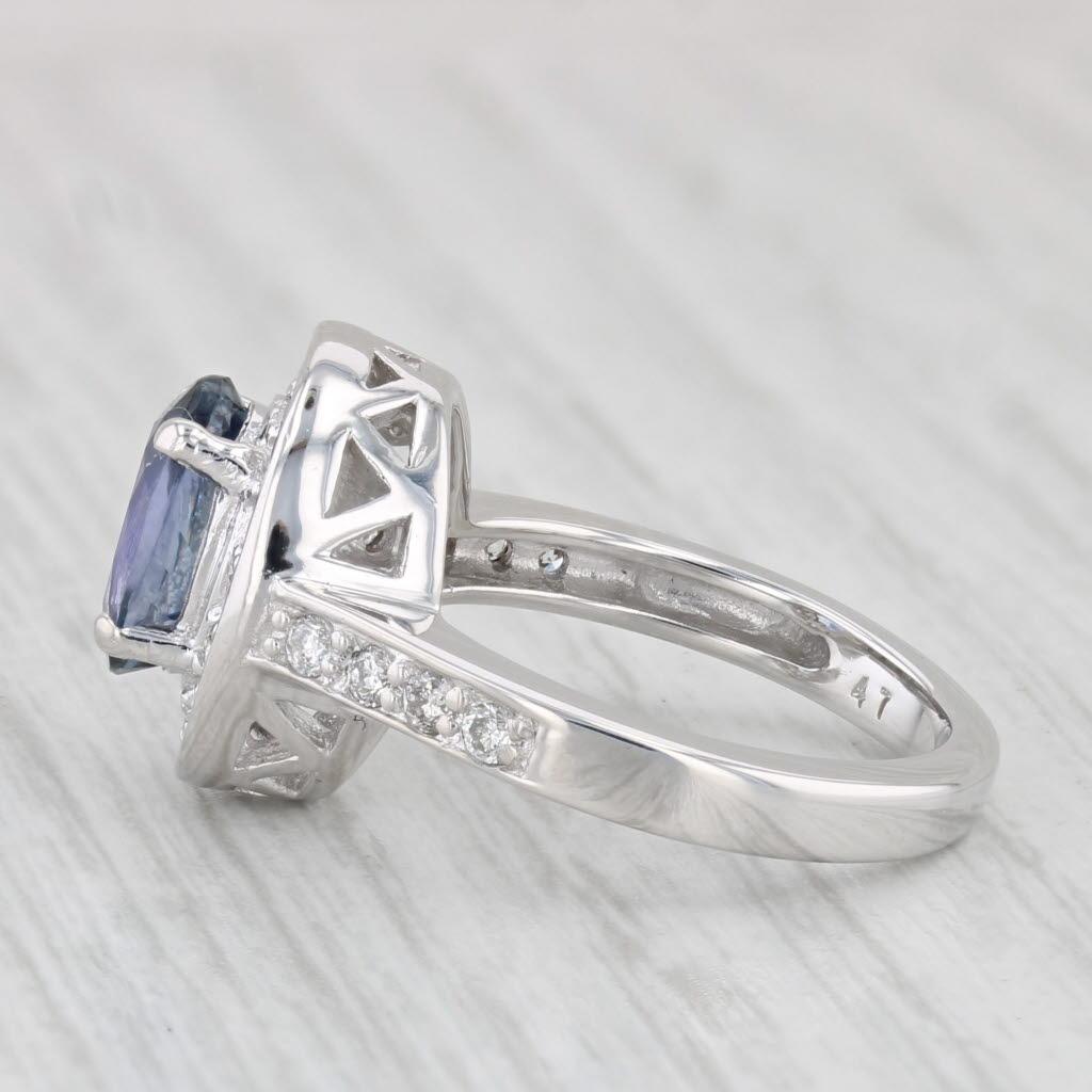 Informations sur les pierres précieuses :
- Tanzanite naturelle -
Carats - 1,78ct 
Coupe - Ovale
Couleur - Violet Bleu
Traitement - Chauffé
HKD Gemological Laboratories Canada - 951141123GITH

- Diamants naturels -
Total des carats - 0.42ctw
Taille