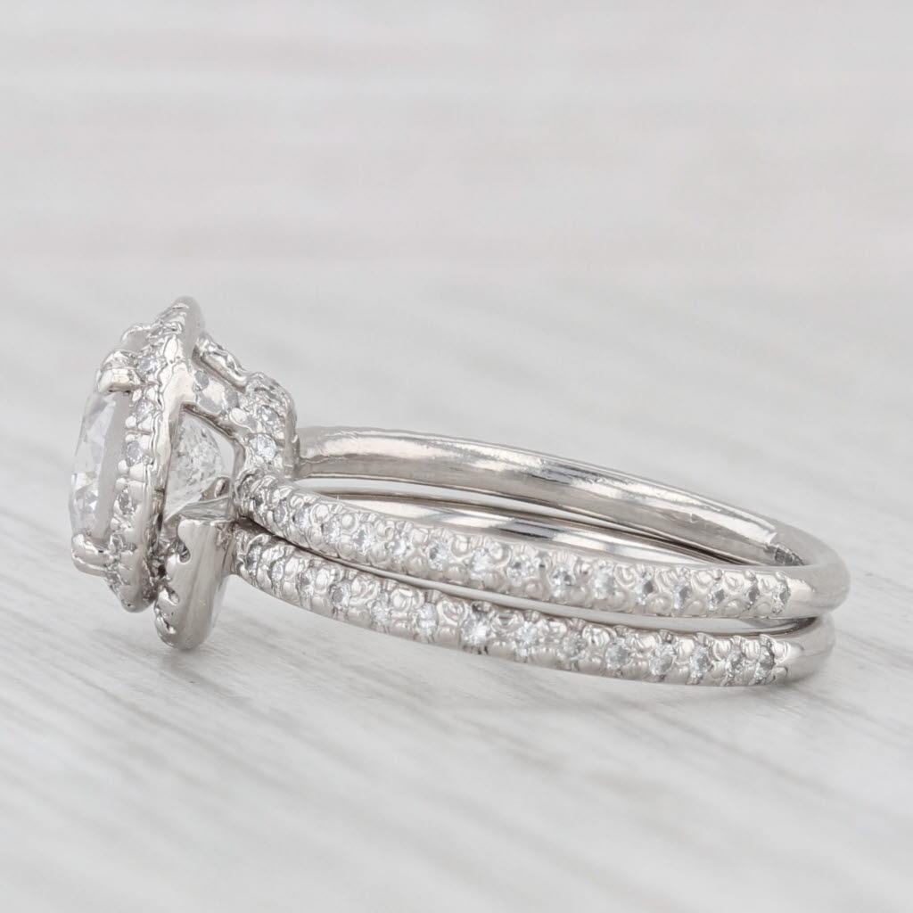 da uomo o donna Anello di fidanzamento con diamante rotondo a forma di aureola da 2,20 ct. in vendita
