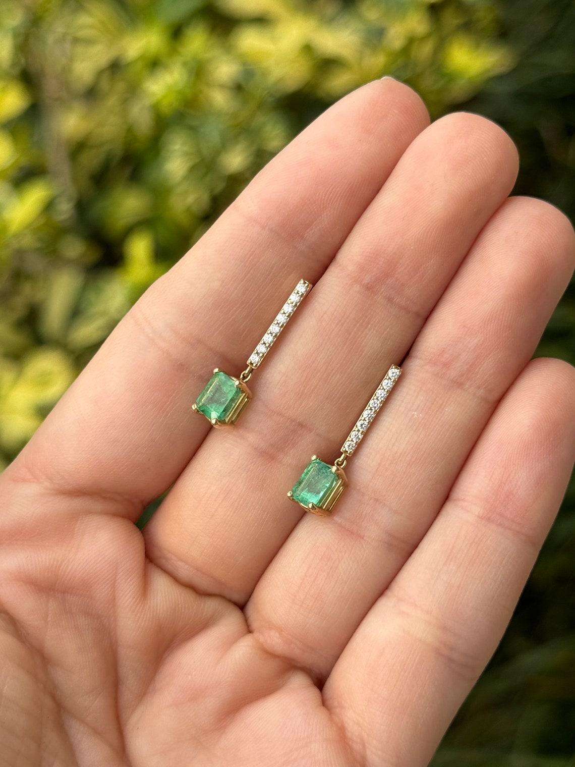 2.20tcw 14K Natural Emerald Diamond Bar Dangle Earrings Prong Set Pave Gold 585 In New Condition For Sale In Jupiter, FL