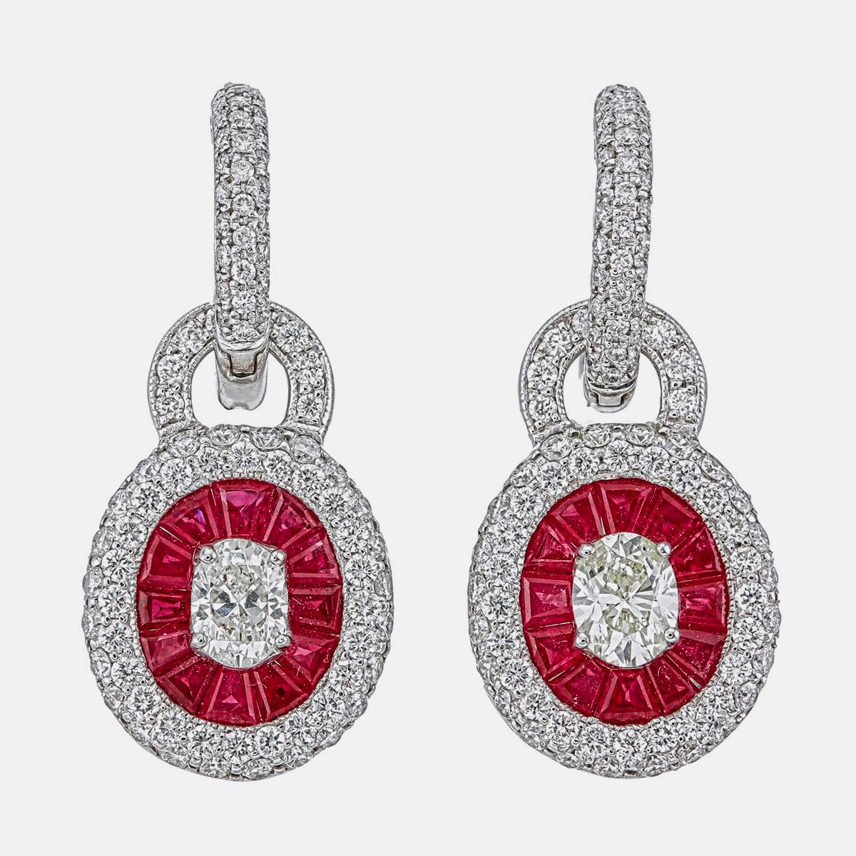 Baguette rastremato Orecchini con rubino di Birmania senza calore e diamanti da 2,21 carati in oro bianco da 18 carati in vendita