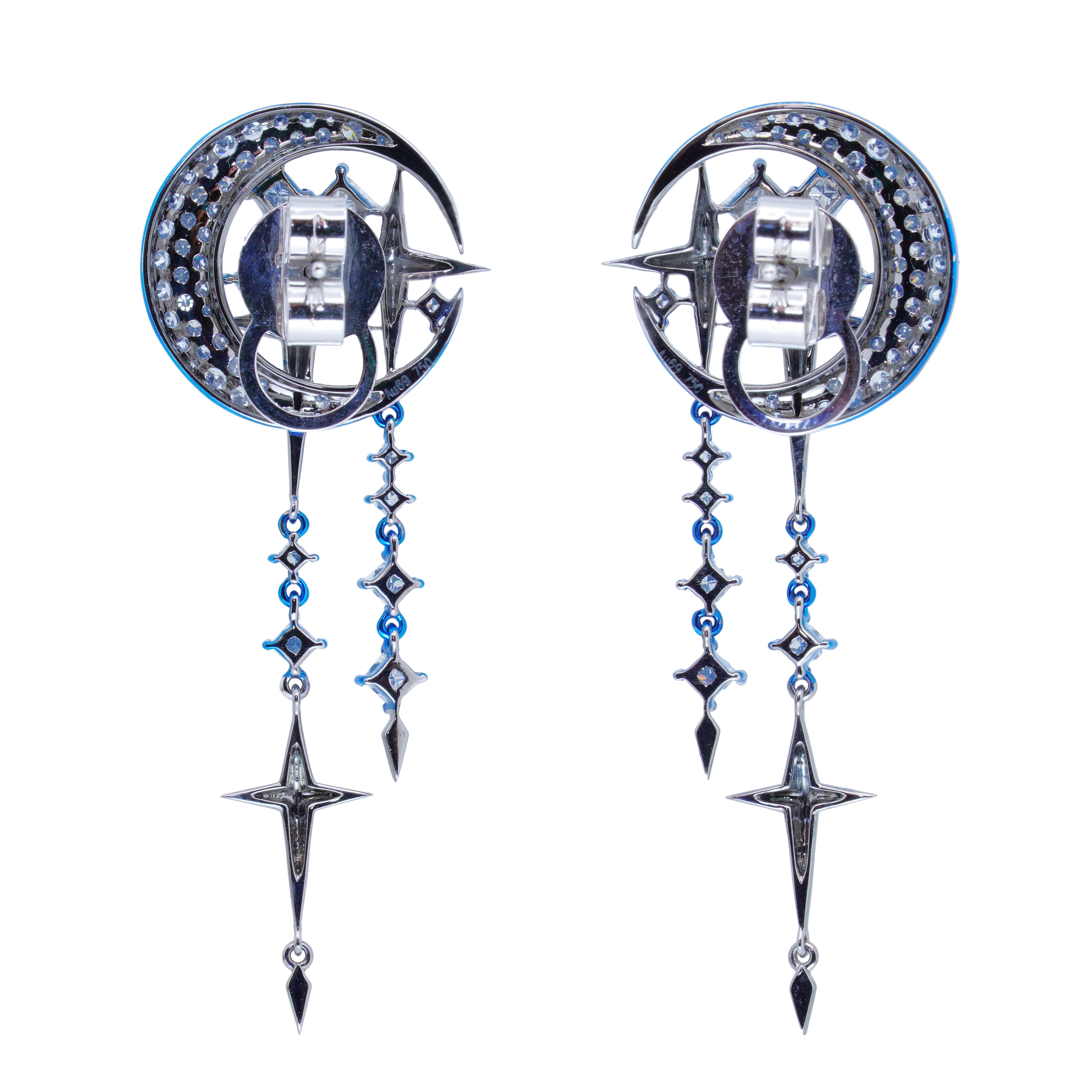 Dettagli del prodotto:
Diamante - 116 pezzi - 2,21 carati
oro bianco 18 carati

Dimensioni degli orecchini: L52.3 x W20.4 x D5.6 mm
Compresi i ganci per le orecchie da 18 carati con cappuccio per il massimo sostegno
Timbro di garanzia: AU69 