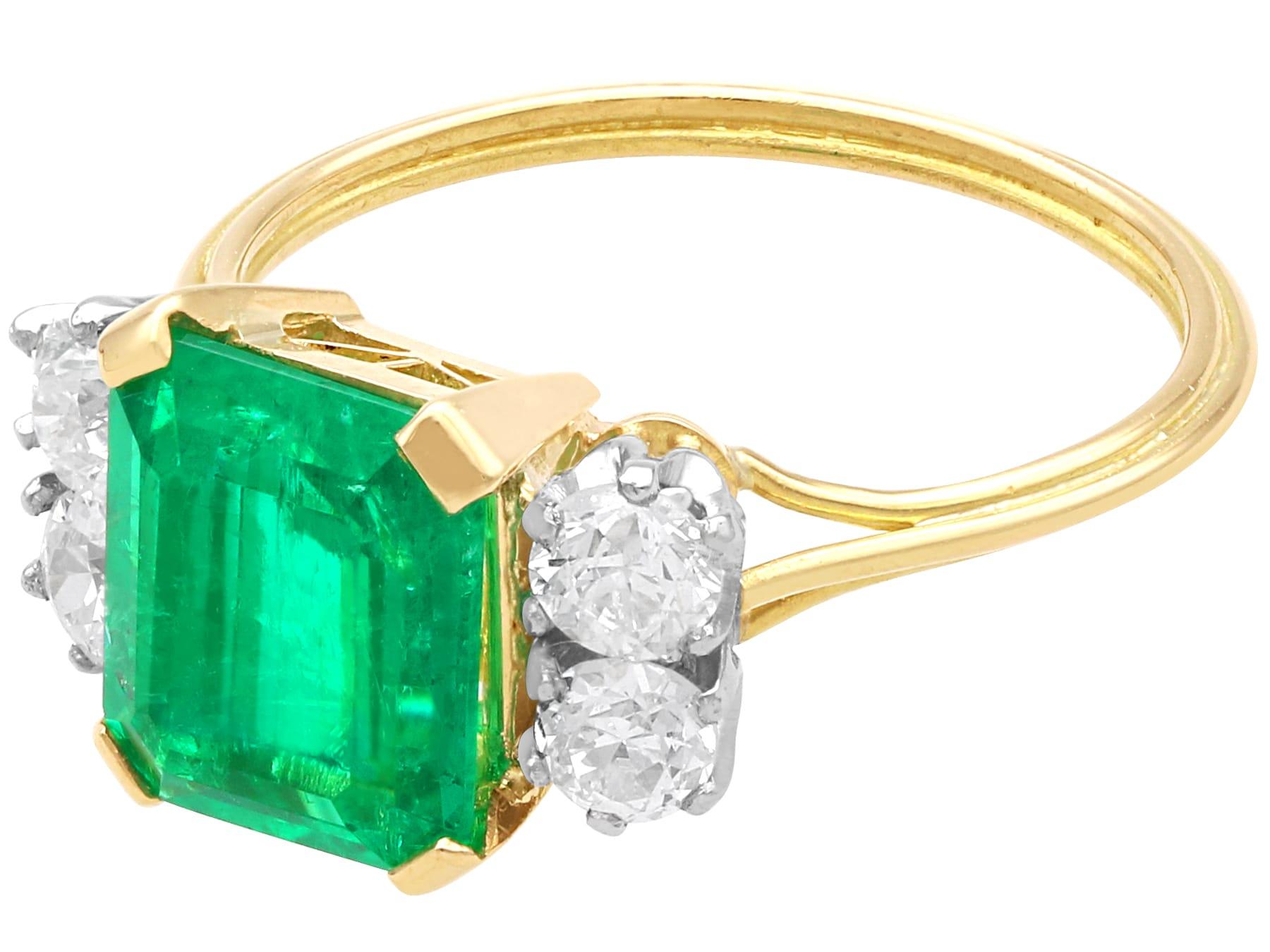 Bague en or jaune 18 carats, émeraude de 2,21 carats et diamants de 0,60 carat, c. 1935 Excellent état - En vente à Jesmond, Newcastle Upon Tyne