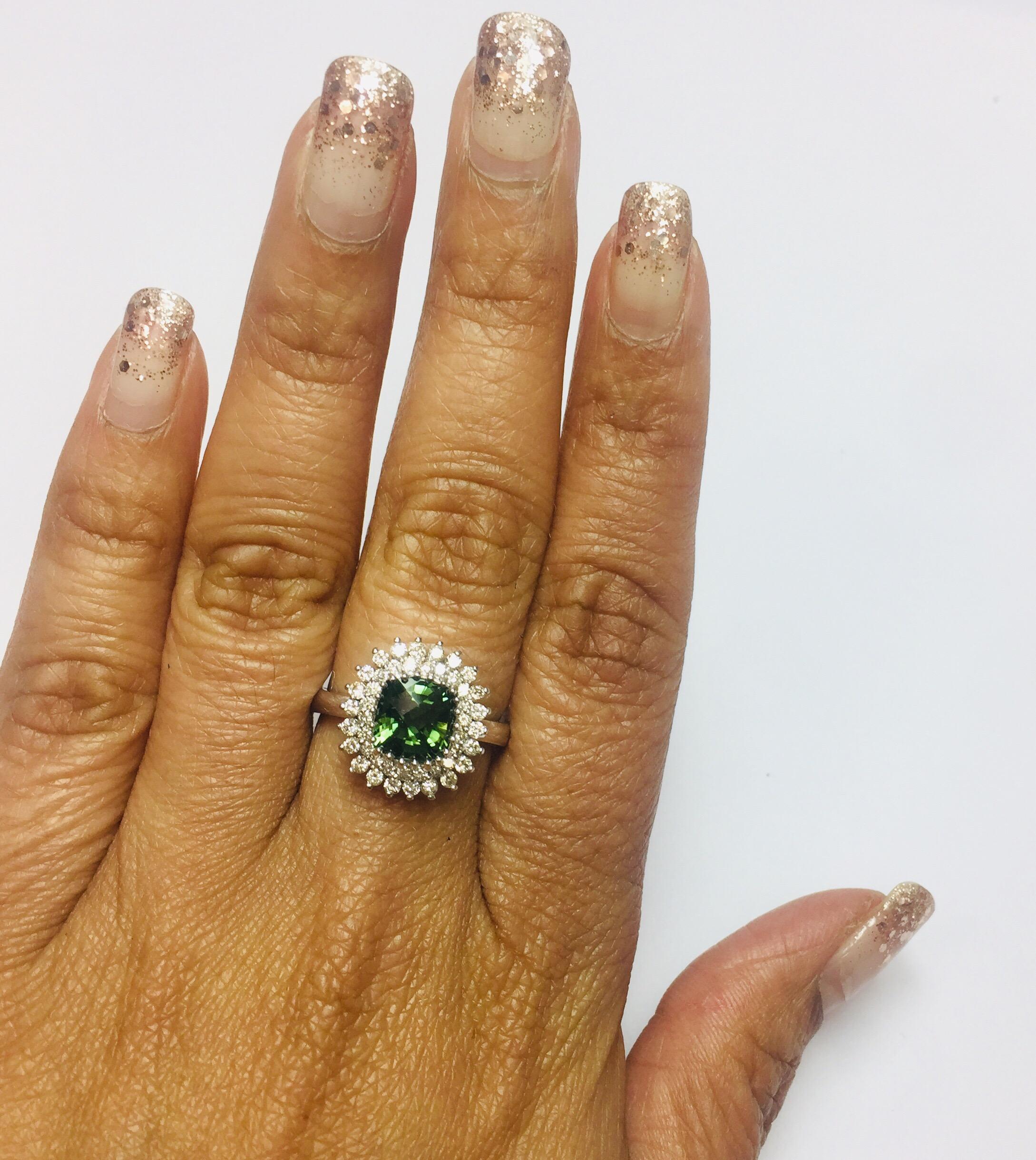 2.21 Carat Green Tourmaline and Diamond Ring 14 Karat White Gold In New Condition For Sale In Los Angeles, CA