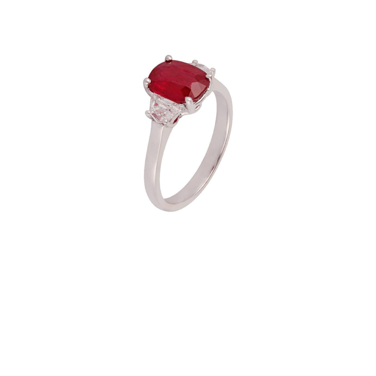 Contemporary 2.21 Carat Mozambique Ruby and Diamond Ring Studded in 18 Karat White Gold For Sale