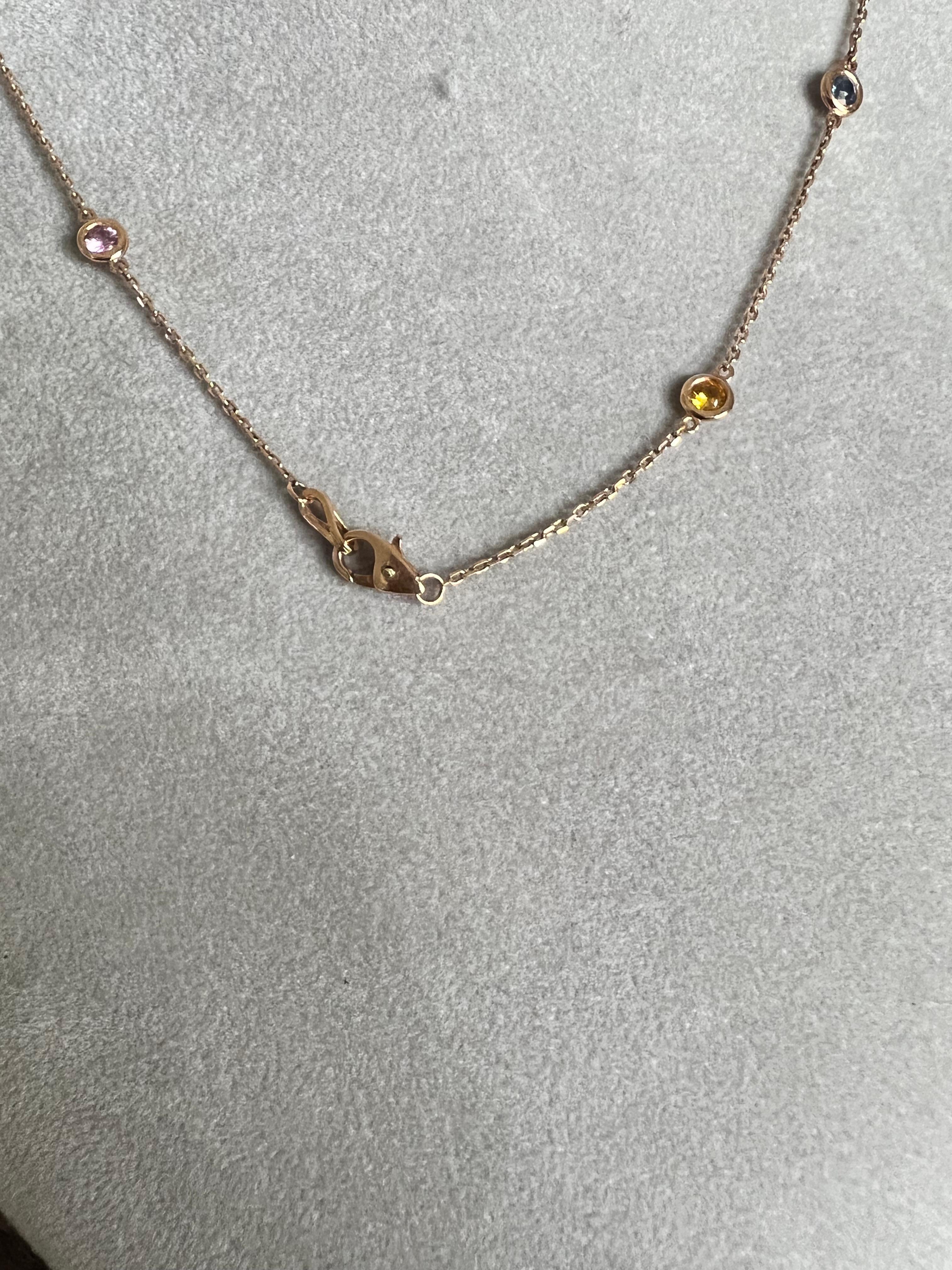 Round Cut 2.21 Carat Natural Sapphire 14 Karat Rose Gold Chain Necklace For Sale