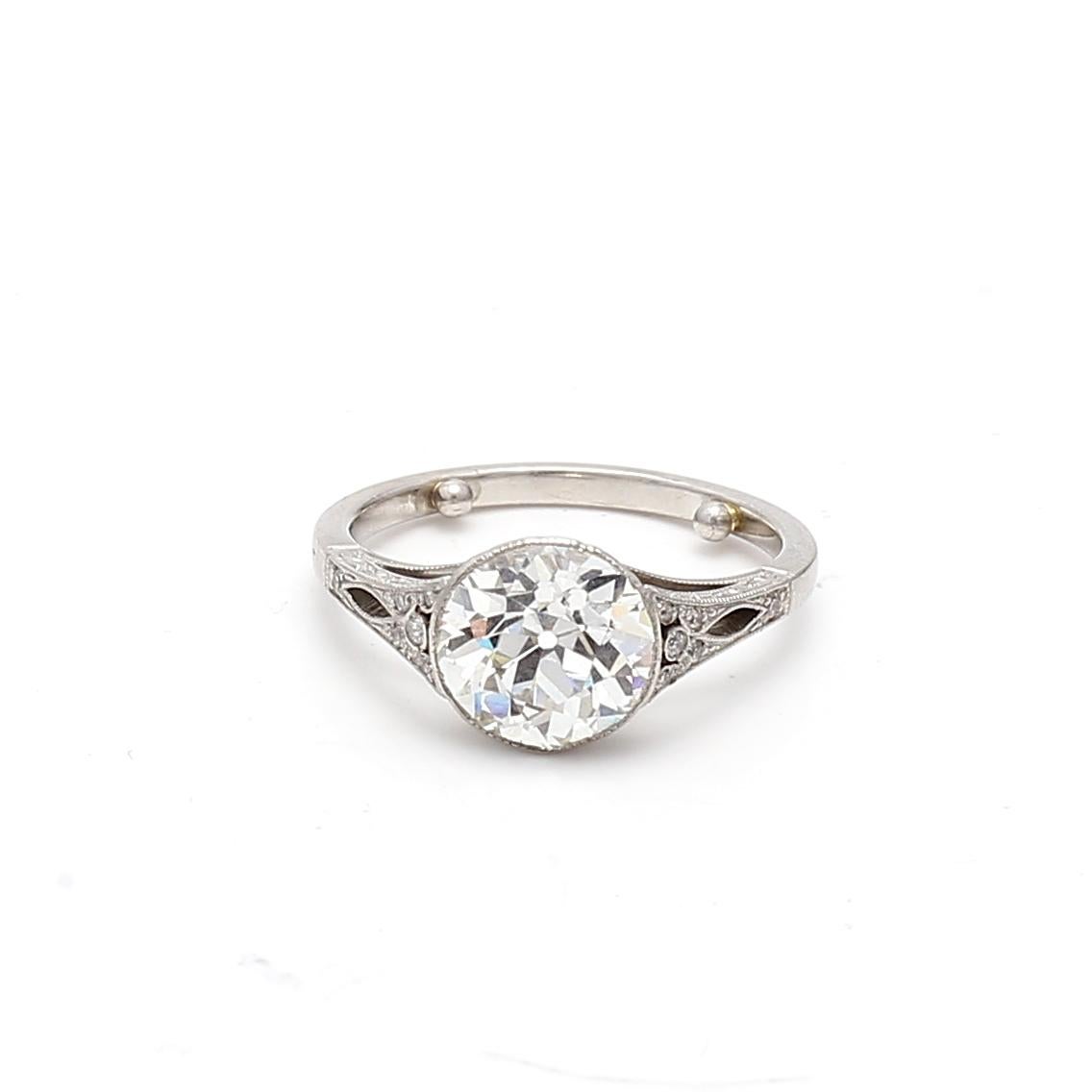 Titre :
Bague de fiançailles en platine avec diamant taille européenne ancienne de 2,21 carats I VS1
Le style :
Engagement
Métal :
Platine
Pierre précieuse 1 :
Diamant de 2,19 carats
Nombre de pierres :
1
Couleur :
I
La clarté :
VS1
Forme :
Taille