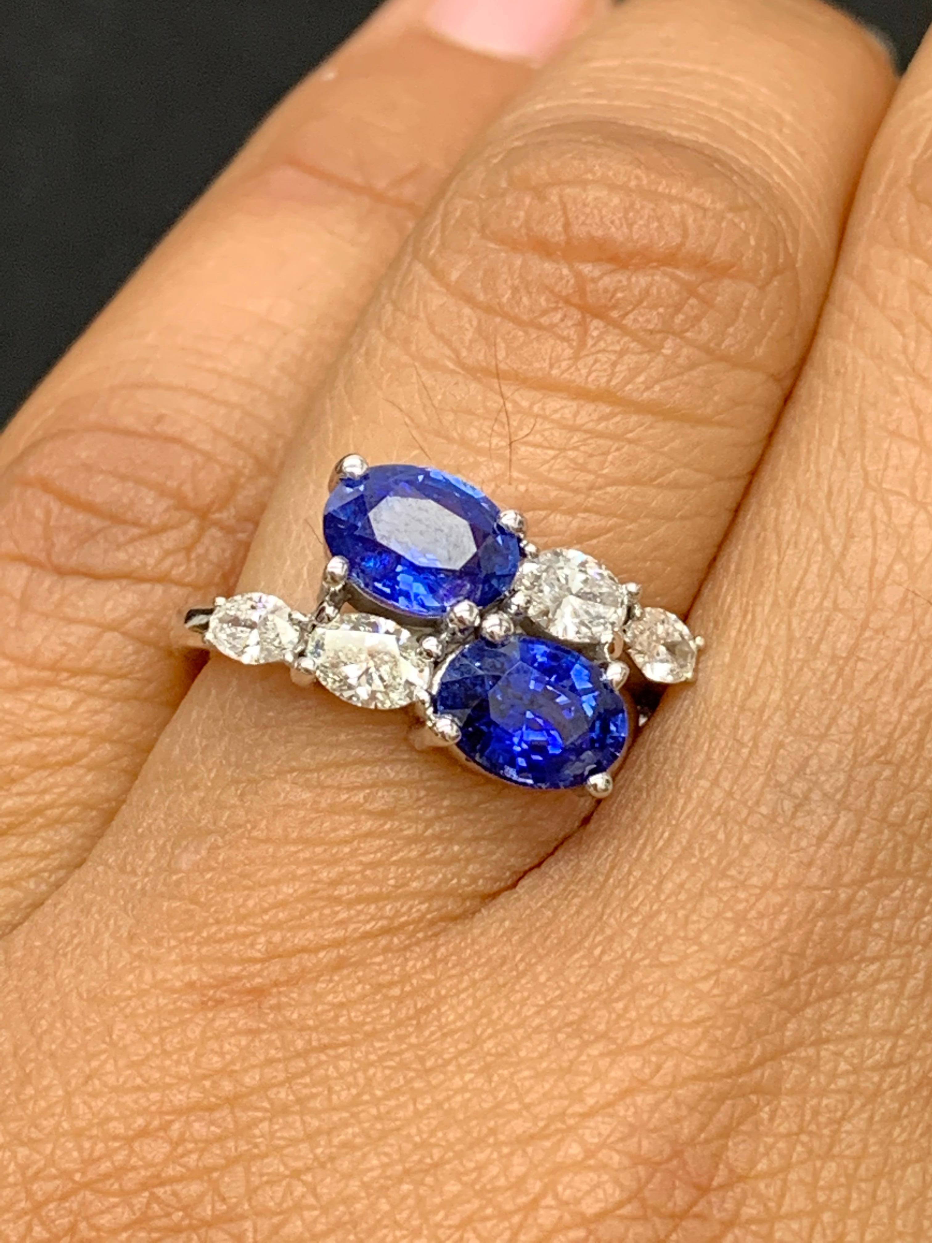 2,21 Karat Ovalschliff Saphir Diamant Toi et Moi Verlobungsring aus 14K Weißgold (Moderne) im Angebot