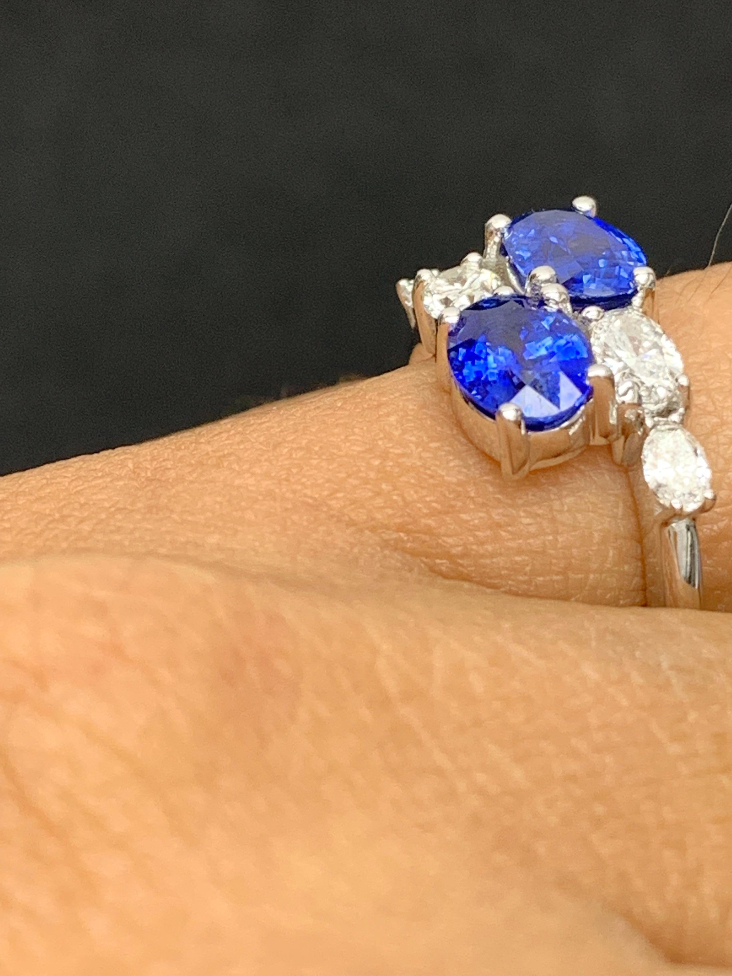 2,21 Karat Ovalschliff Saphir Diamant Toi et Moi Verlobungsring aus 14K Weißgold Damen im Angebot