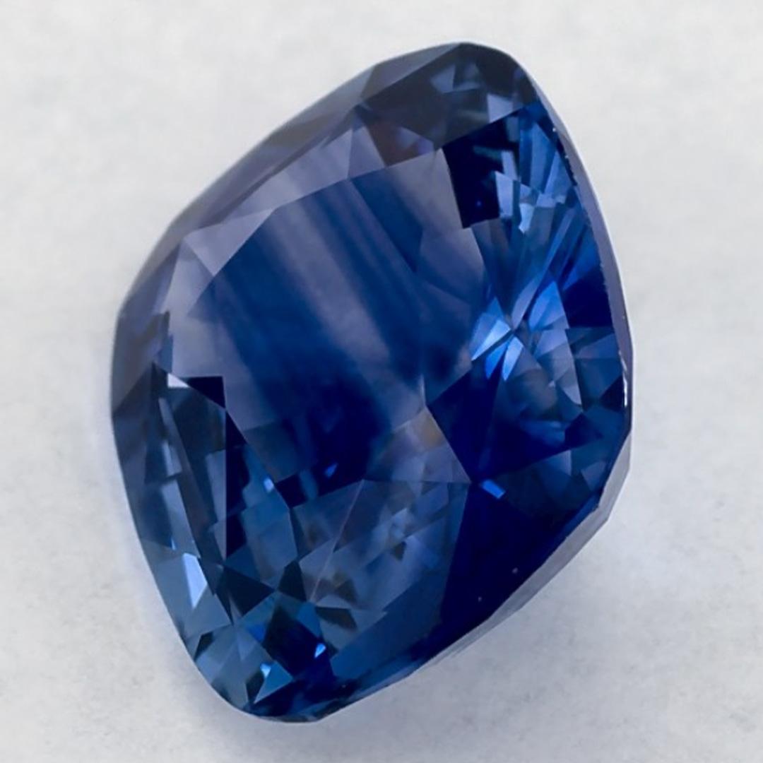 2.21 Karat Blauer Saphir Cushion Loser Edelstein Damen im Angebot