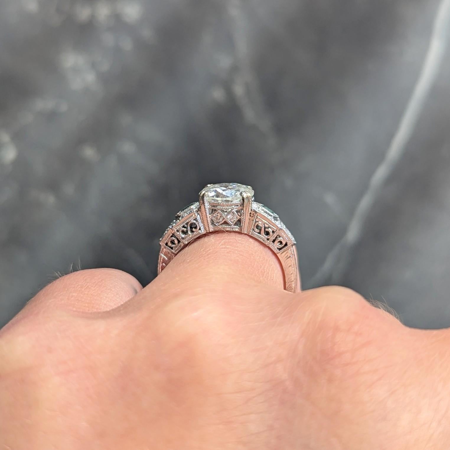 2,21 CTW Alter europäischer Diamant Smaragd 18 Karat Weißgold Verlobungsring GIA im Angebot 6