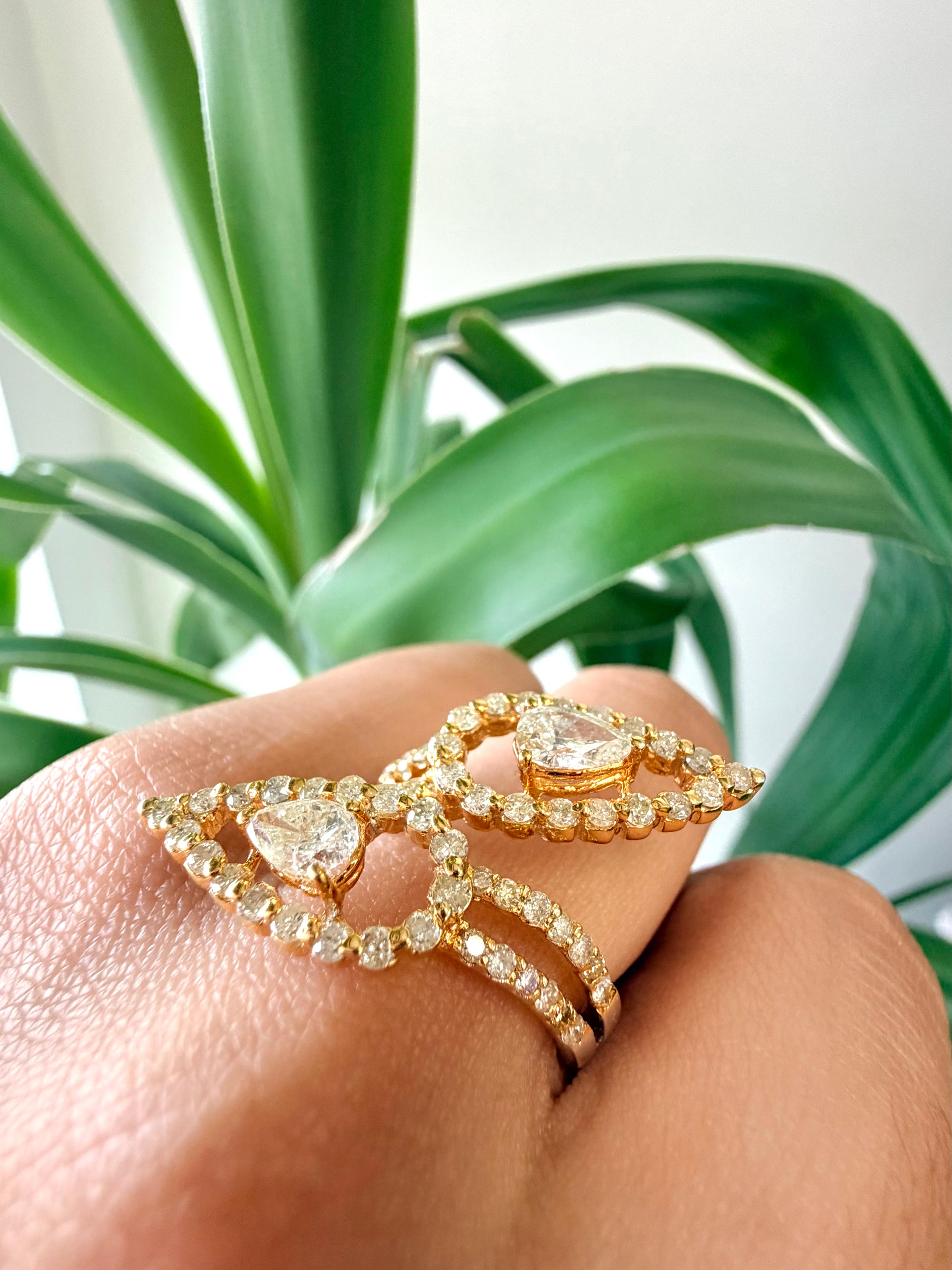 Anello Cocktail con diamante giallo da 2,21 CTW in oro bicolore 18k in vendita 1