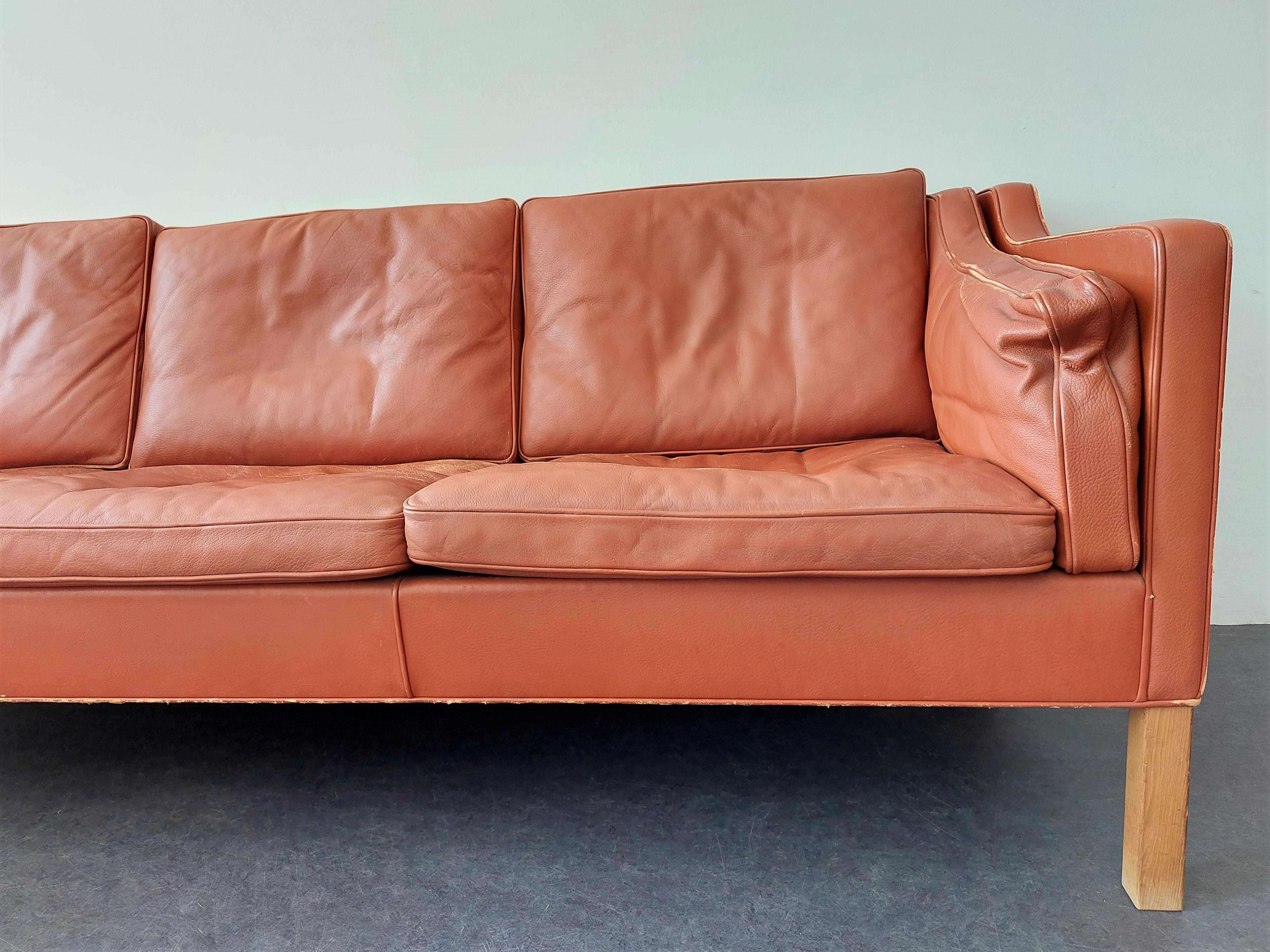 Mid-Century Modern 2213 3-seater leather sofa by Børge Mogensen for Fredericia, Denmark 1962 For Sale