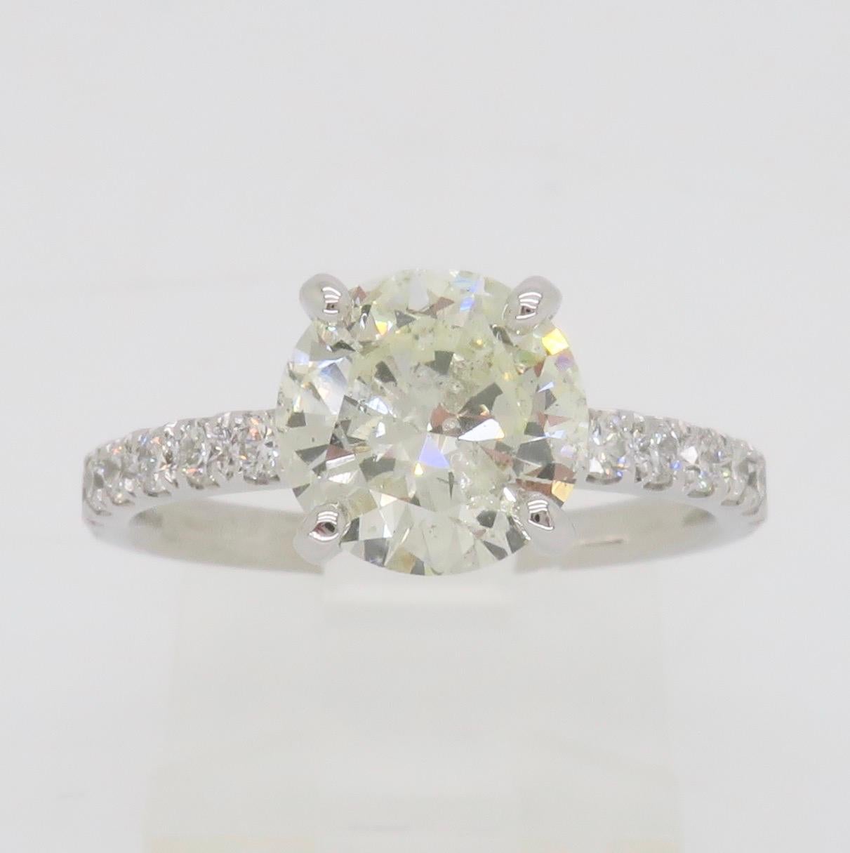 2.21ctw Round Diamond Engagement Ring in 14k White Gold  In New Condition In Webster, NY