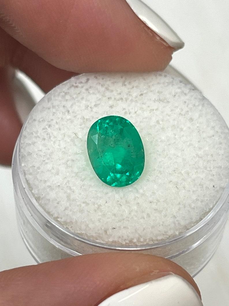 2.22 Carat 9x8 Glowy Green Colombian Emerald - Oval Cut May Birthstone Gem In New Condition For Sale In Jupiter, FL