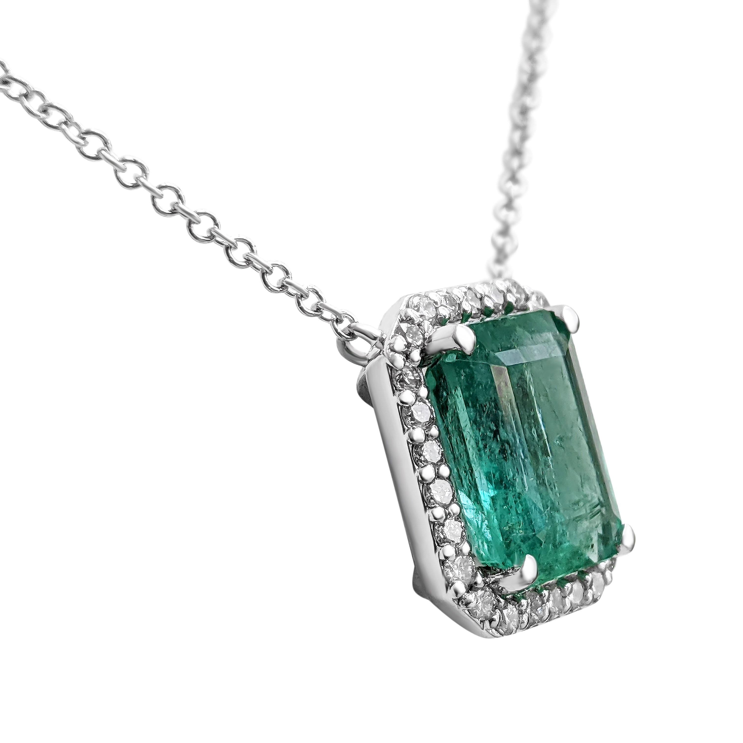 2,22 Karat Smaragd und 0,24 Karat Diamanten - 14 Kt. Weißgold - Halskette mit Anhänger (Smaragdschliff)