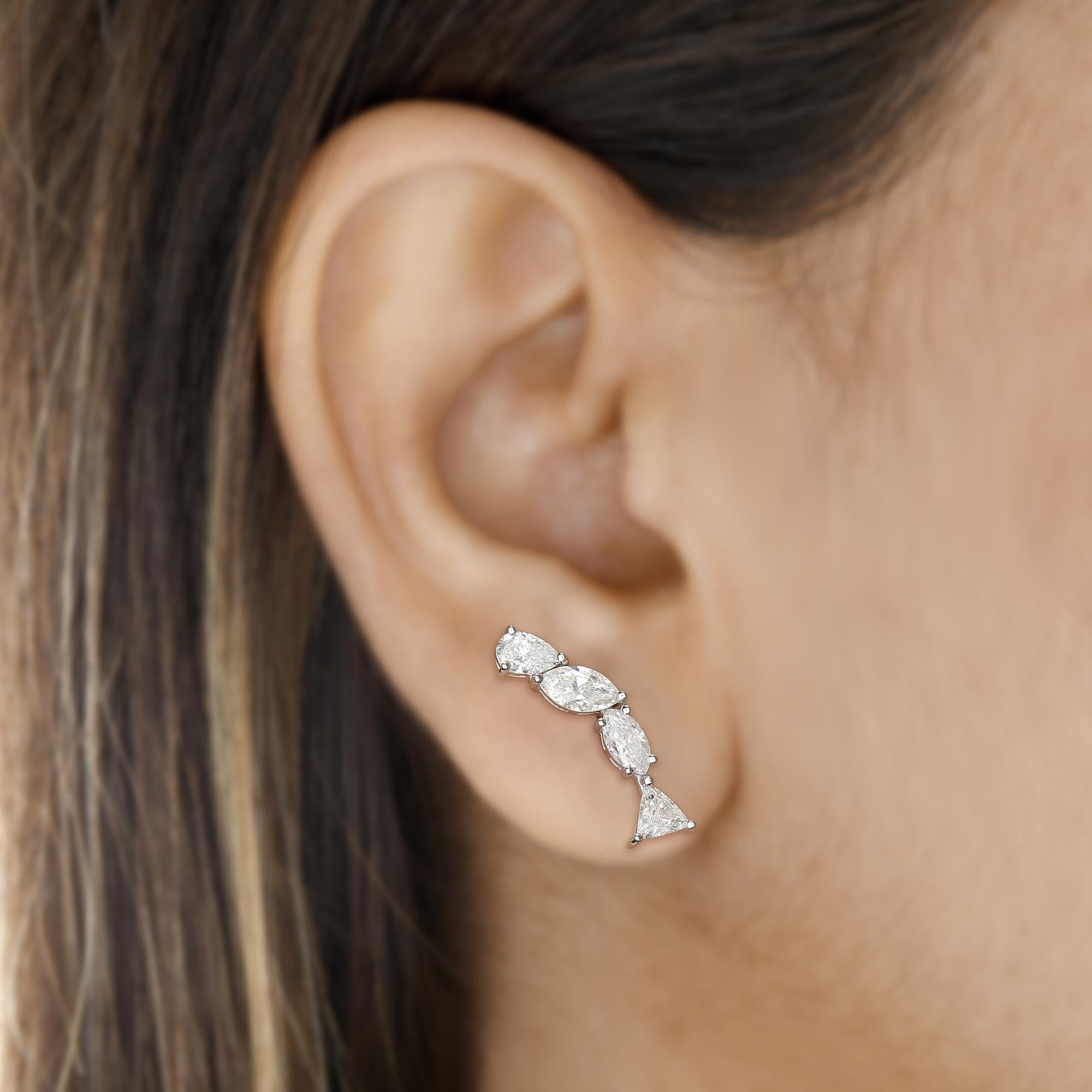 Boucles d'oreilles en or blanc 10 carats avec diamants en forme de trillion en forme de poire marquise de 2,22 carats Neuf - En vente à Diera, Dubai