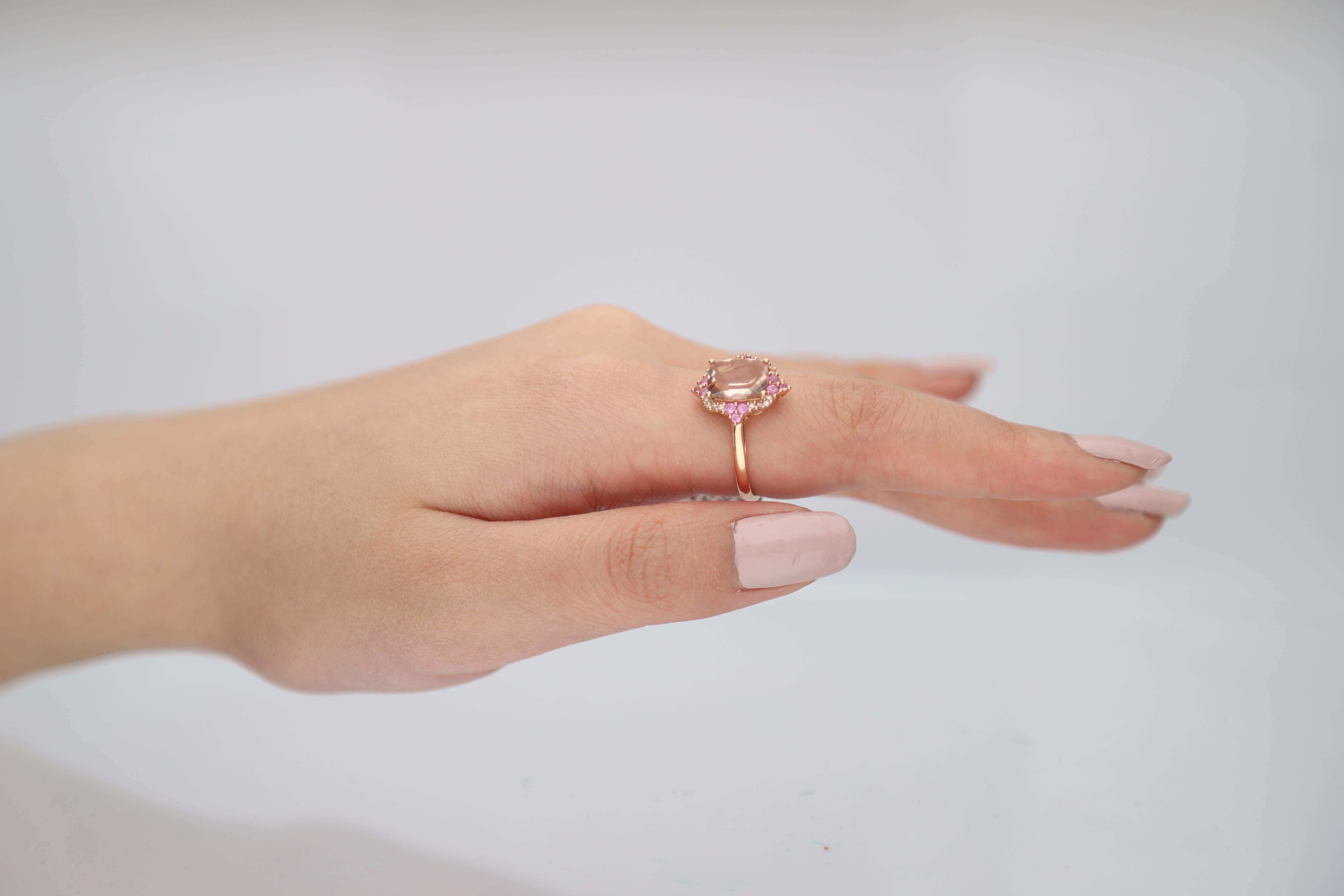 Art Deco 2.22 Carat Morganite Cushion Cut and Pink Sapphire Round Cut 14K Rose Gold Ring