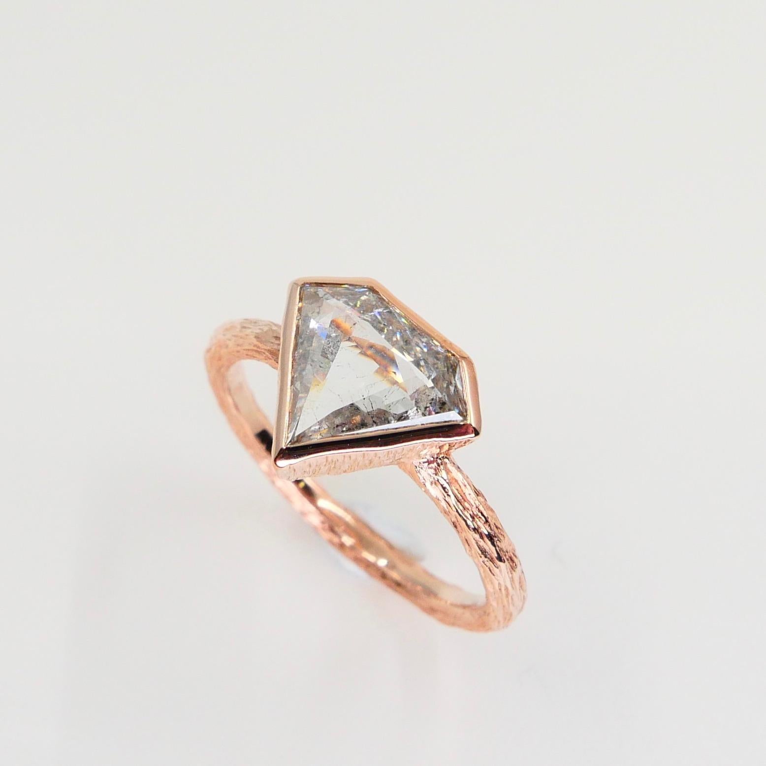 2.22 Carat Natural Salt and Pepper Shield Cut Diamond Ring, 18 Karat Pink Gold In New Condition For Sale In Hong Kong, HK