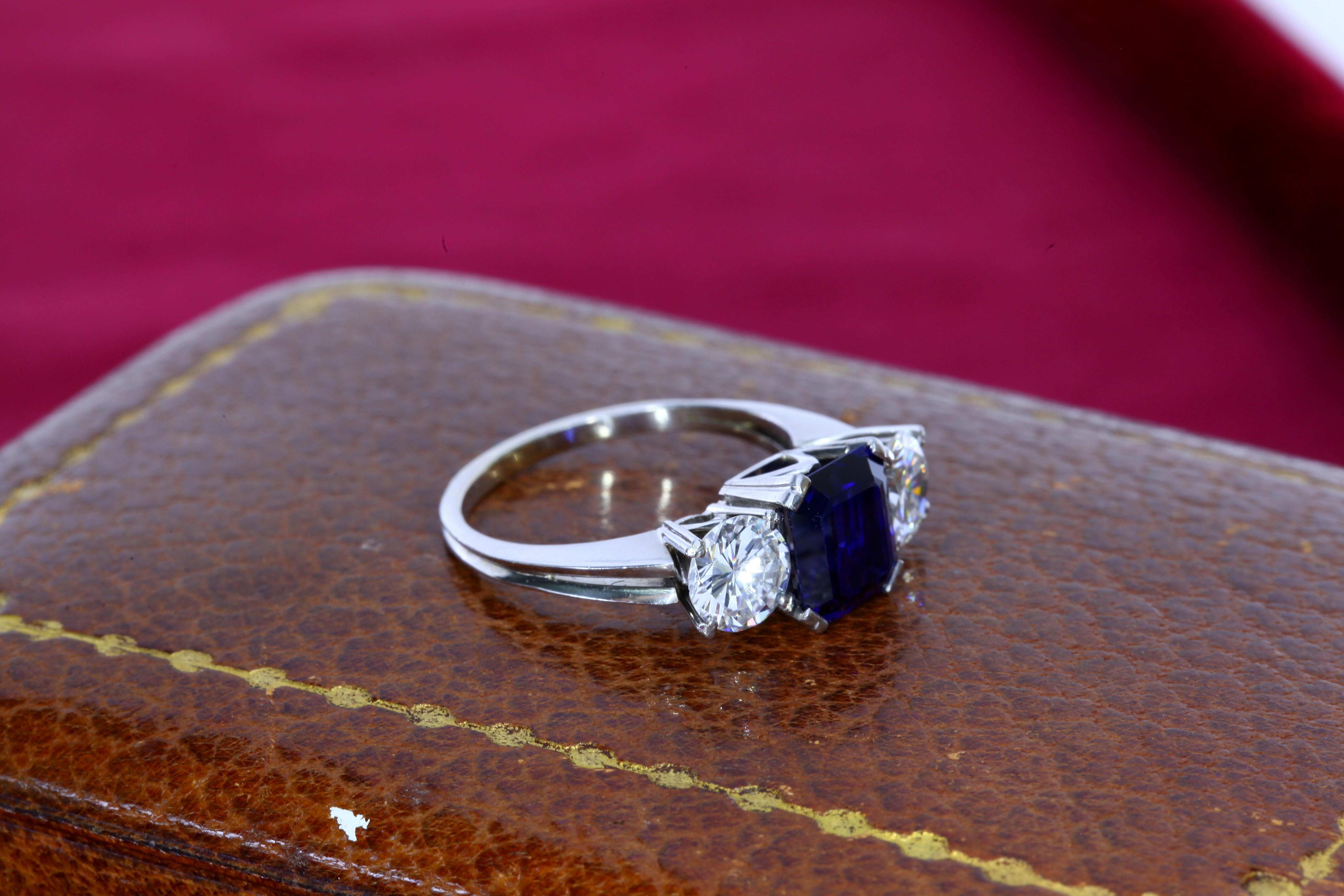 2.22 Carat Sapphire and Diamond Three-Stone Ring In Good Condition For Sale In New York, NY
