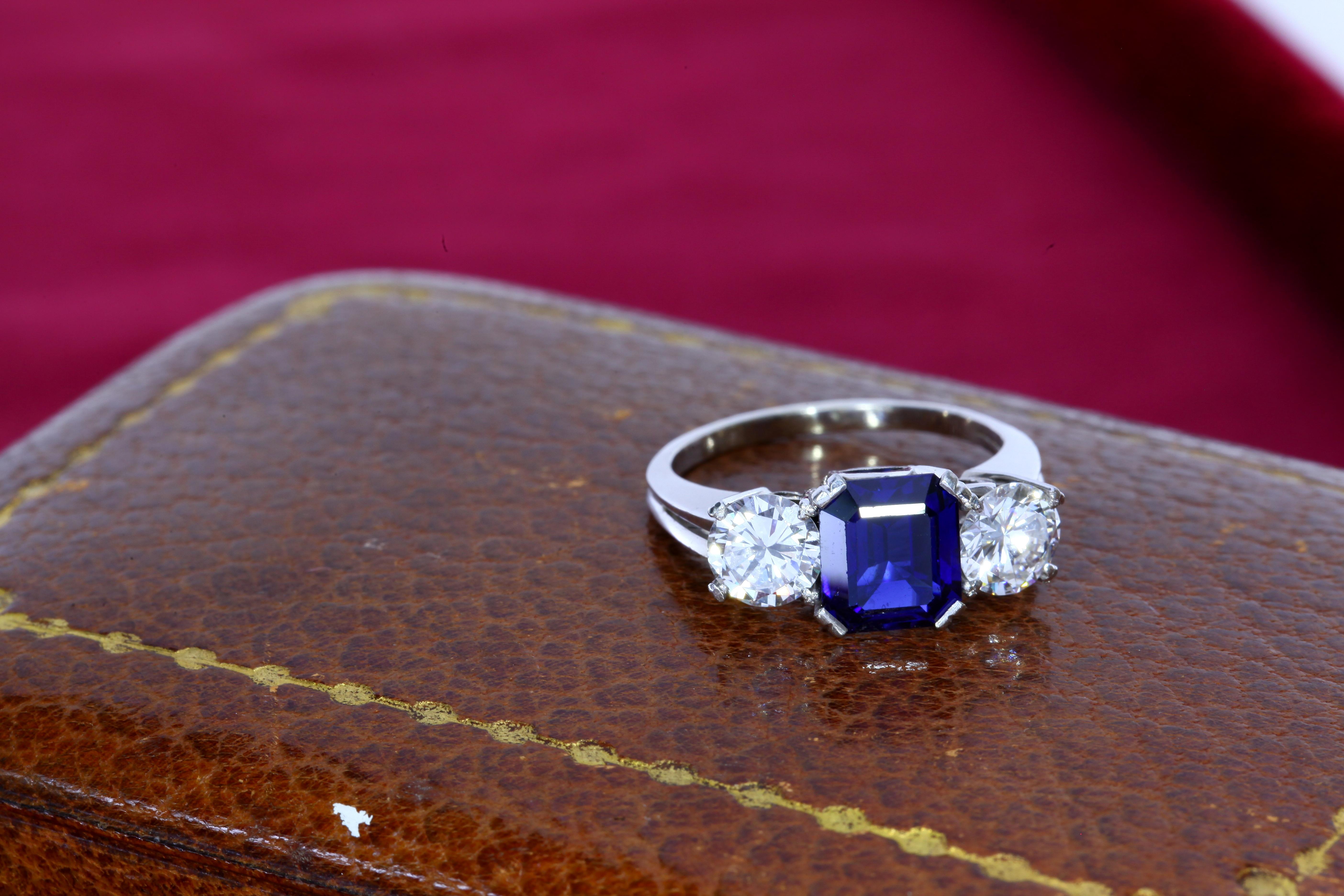 2.22 Carat Sapphire and Diamond Three-Stone Ring For Sale 1