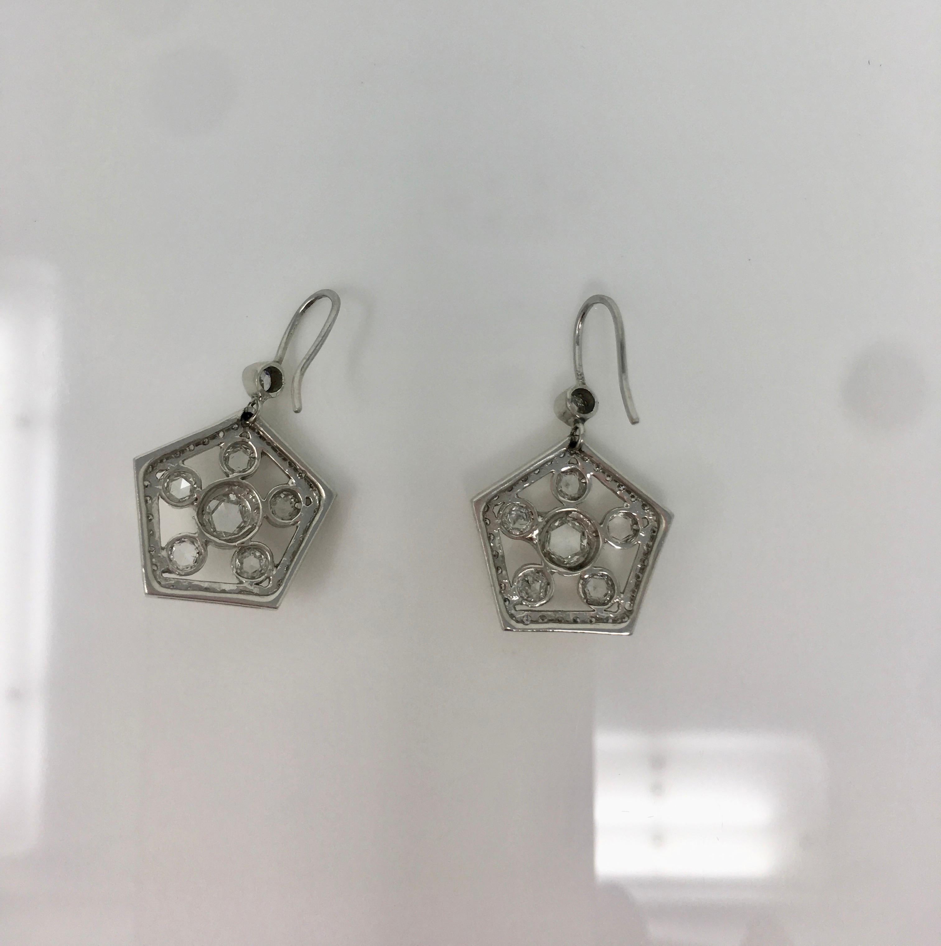 2.22 Carat White Rose Cut Diamond Dangle Earrings in 18 Karat White Gold In New Condition For Sale In New York, NY