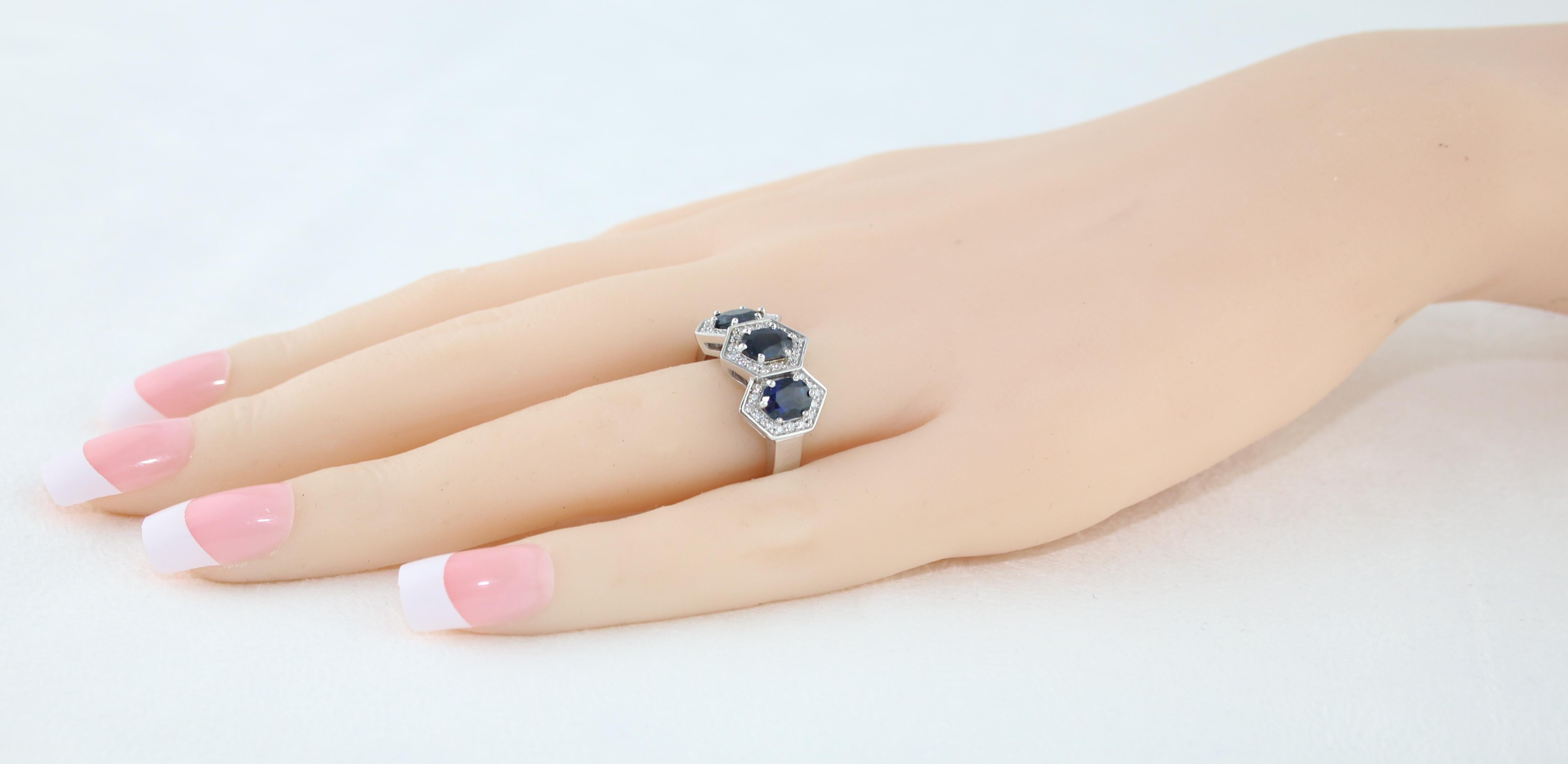 Contemporary 2.22 Carat Three-Stone Hexagon Blue Sapphire Diamond Gold Band Ring For Sale