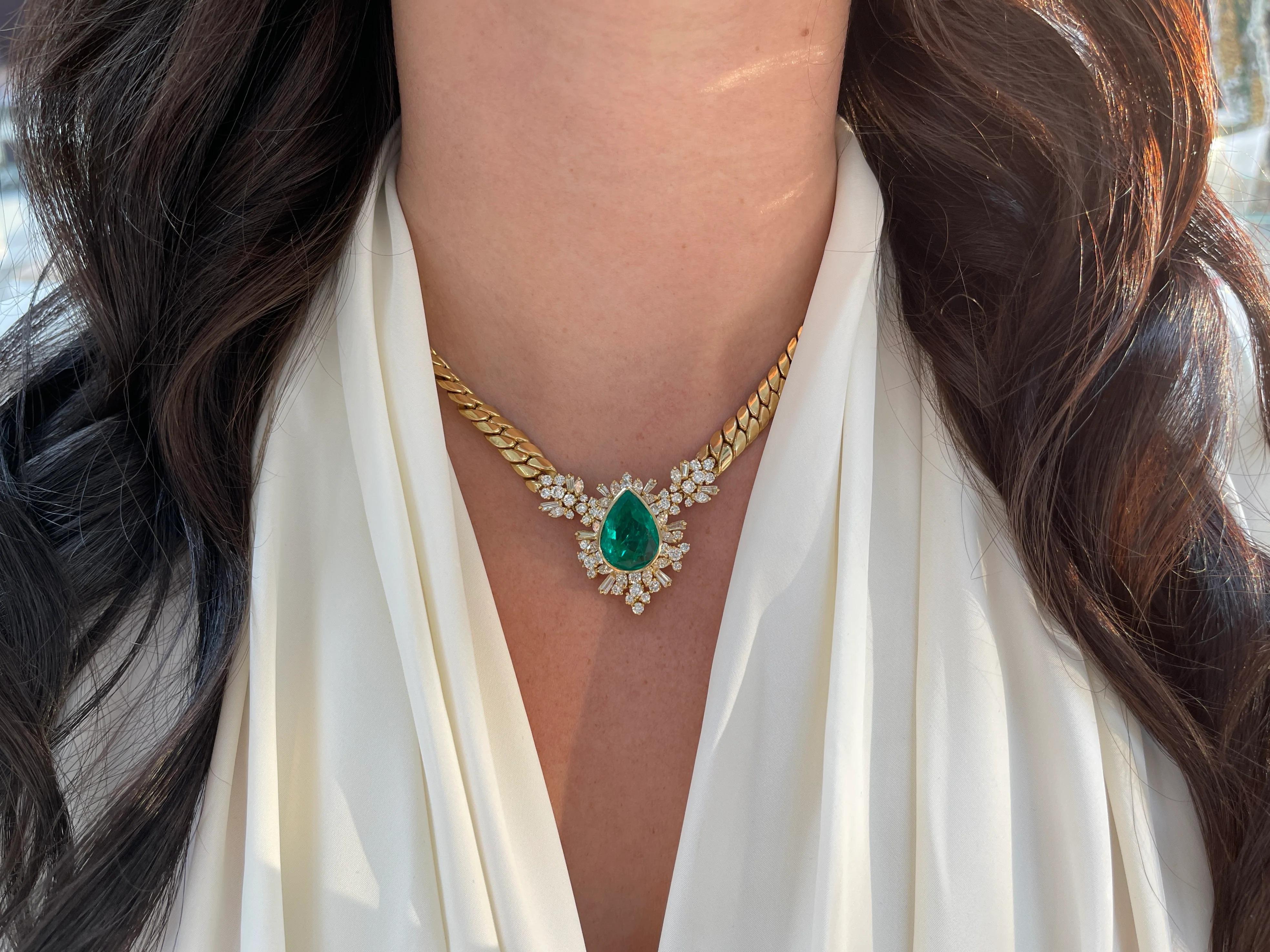 Statement-Halskette, 22,20tcw, feine Qualität kolumbianischer birnenförmiger Smaragd & Diamant-Akzent (Art déco) im Angebot