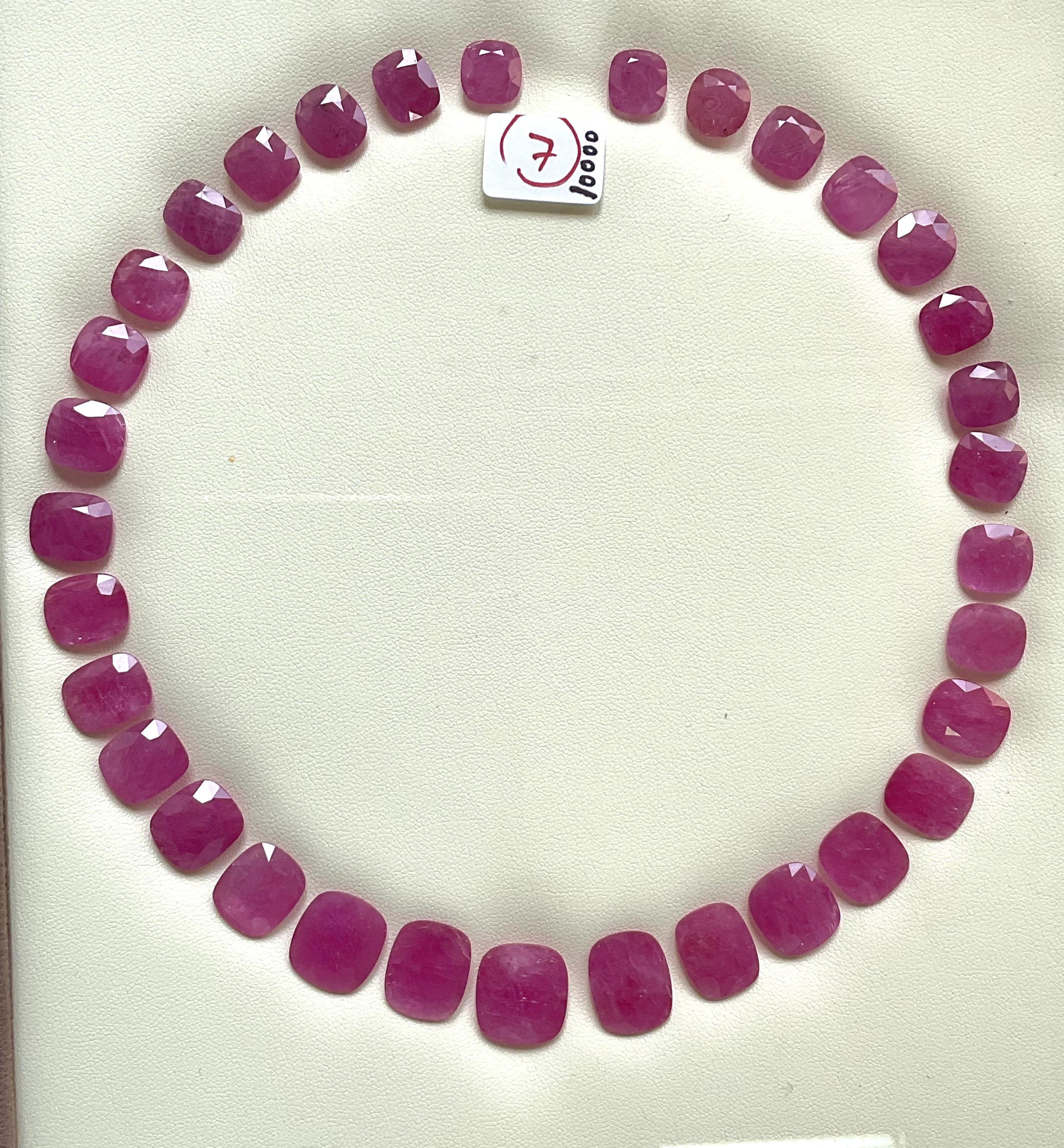 222,27 quilates rubí Mozambique piedra tallada cojín 33 Piezas disposición calentado natural en venta 1
