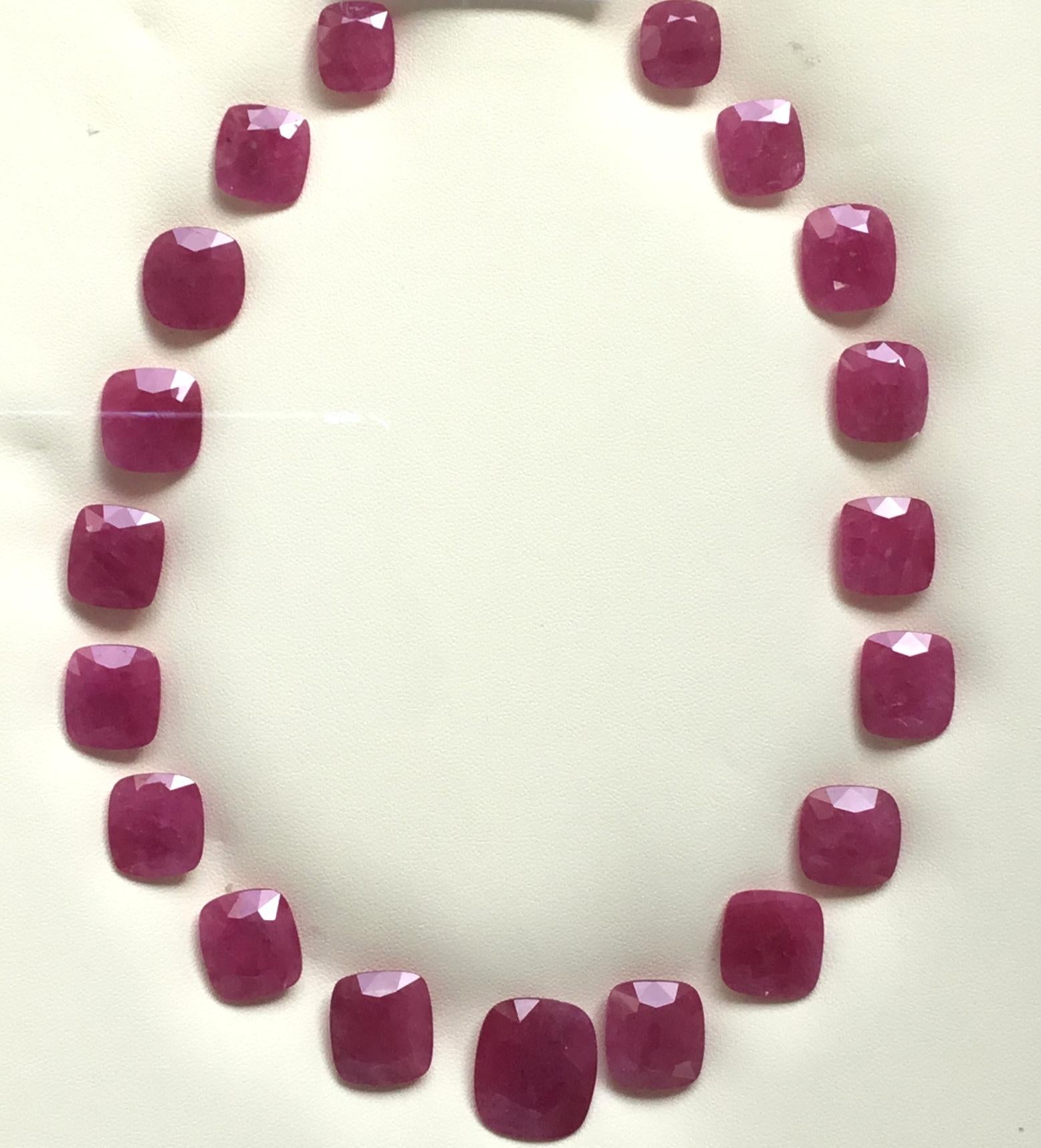 Art déco 222.53 Carats Ruby Mozambique Cushion Faceted Cutstone Layout Heated Natural Gem en vente