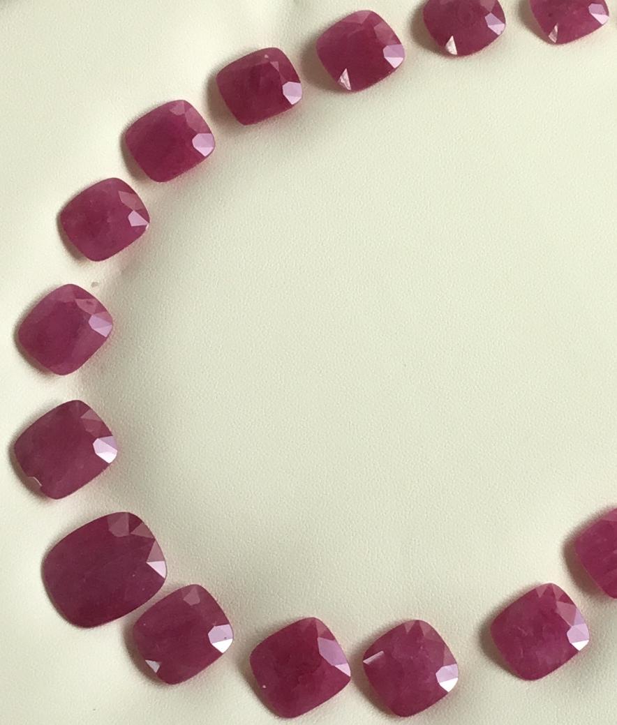 222.53 Carats Ruby Mozambique Cushion Faceted Cutstone Layout Heated Natural Gem en vente 2
