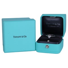 22281 Bague de fiançailles Tiffany & Co en platine, avec un diamant en forme de cœur de 0,72 ct, F VVS1, taille 6