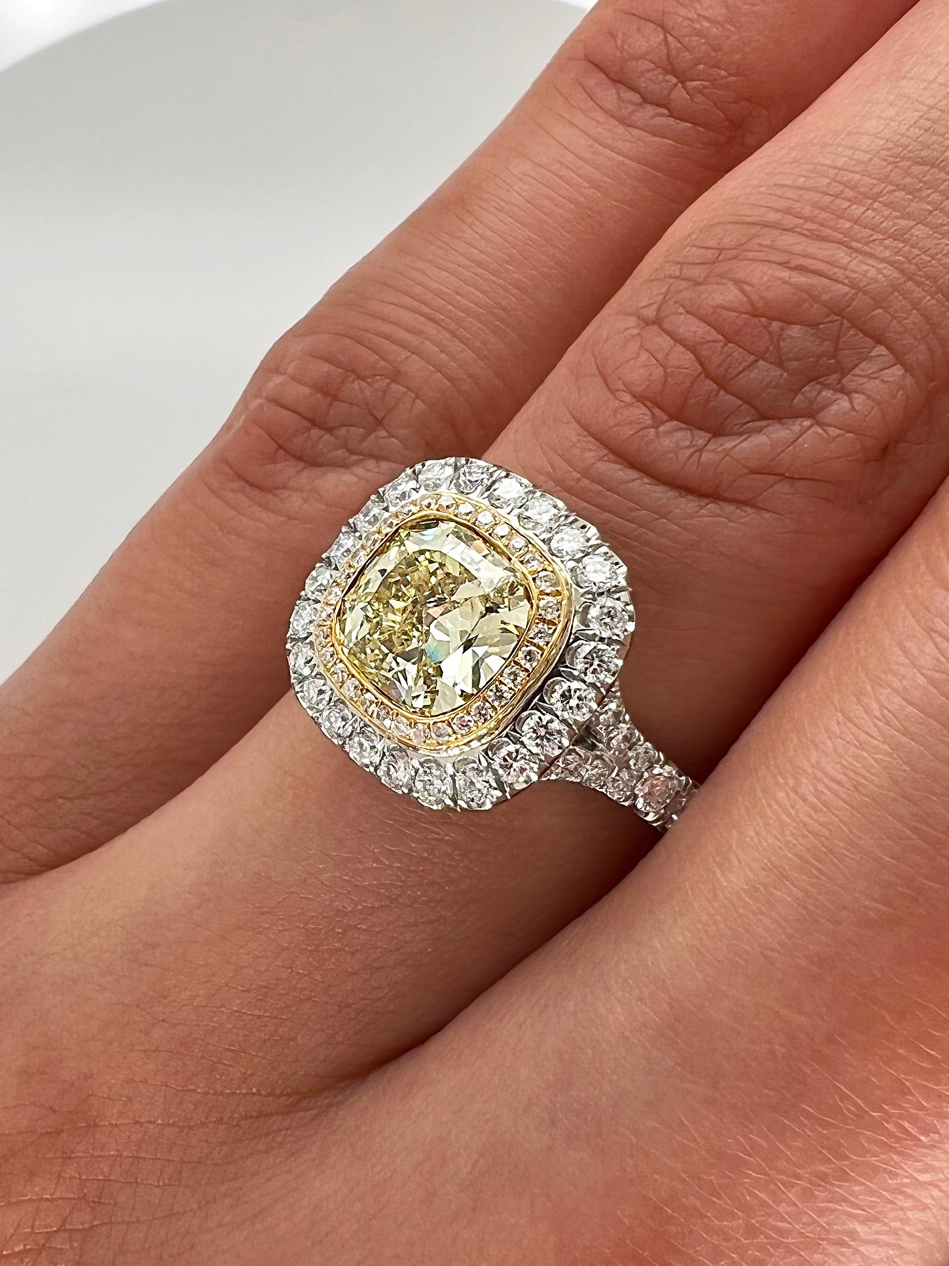 2.22 Total Carat Fancy Yellow Diamond Ladies Engagement Ring GIA In New Condition For Sale In New York, NY
