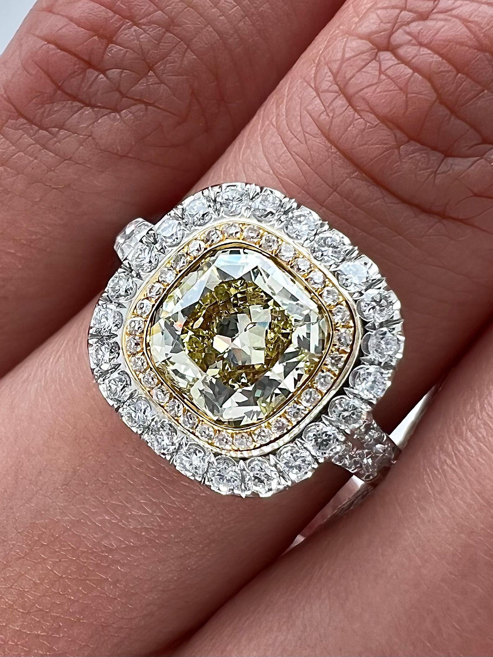 Women's or Men's 2.22 Total Carat Fancy Yellow Diamond Ladies Engagement Ring GIA For Sale