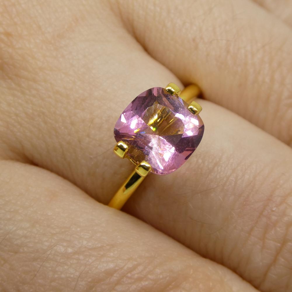 Descrizione:

Tipo di gemma: Tormalina
Numero di pietre: 1
Peso: 2,22 carati
Misure: 8,15 x 8,21 x 5,15 mm
Forma: Cuscino
Stile di taglio:
Stile di taglio Corona: Taglio brillante
Stile di taglio del padiglione: Taglio brillante