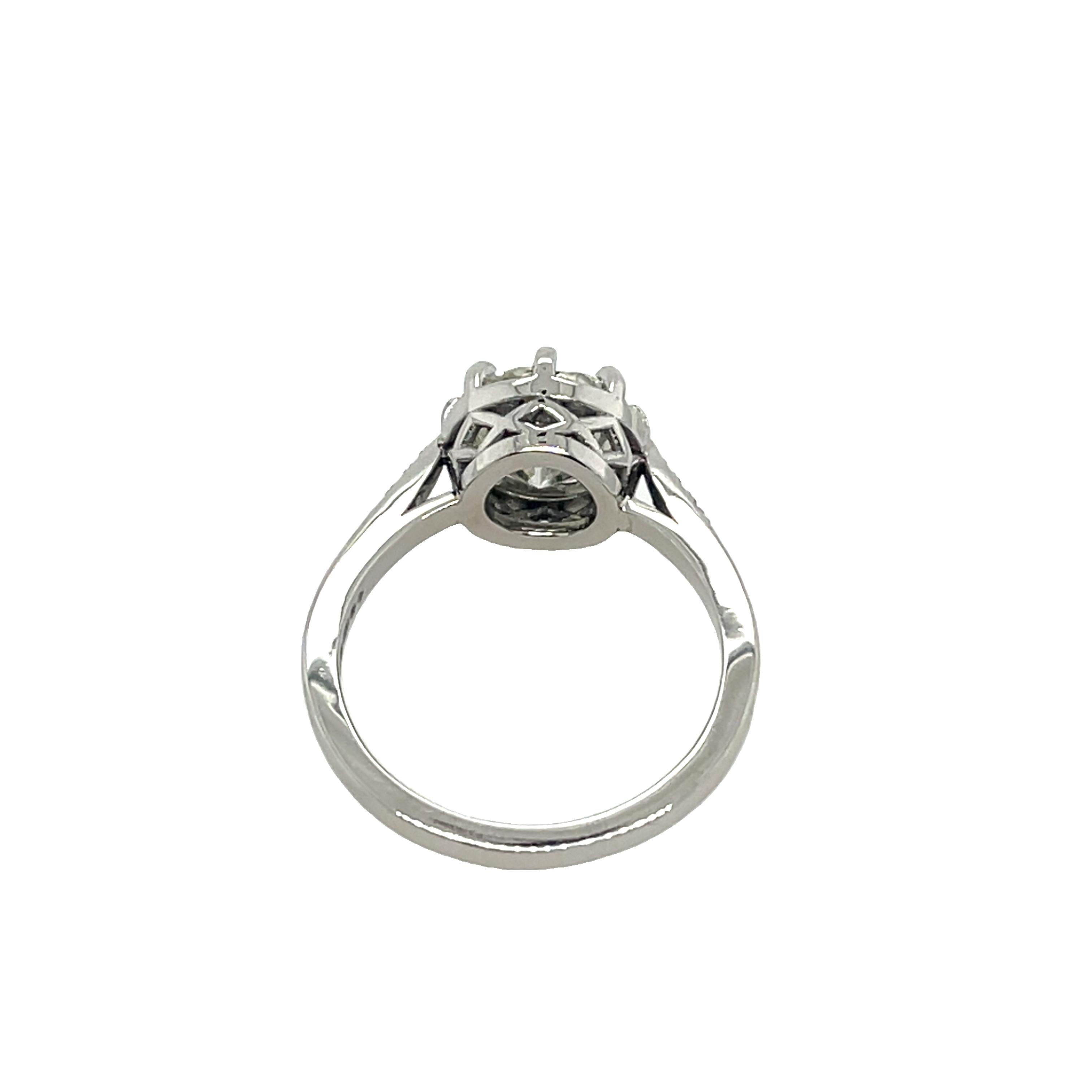 Anello con diamanti rotondi M/SI1 taglio vecchio da 2,22 carati, incastonati in platino in vendita 2