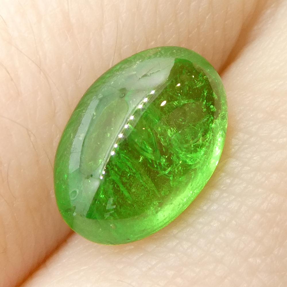 Granato ovale cabochon di tsavorite verde del Kenya, 2.22ct, non riscaldato in vendita 8