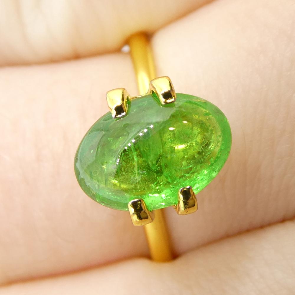 Taglio ovale Granato ovale cabochon di tsavorite verde del Kenya, 2.22ct, non riscaldato in vendita